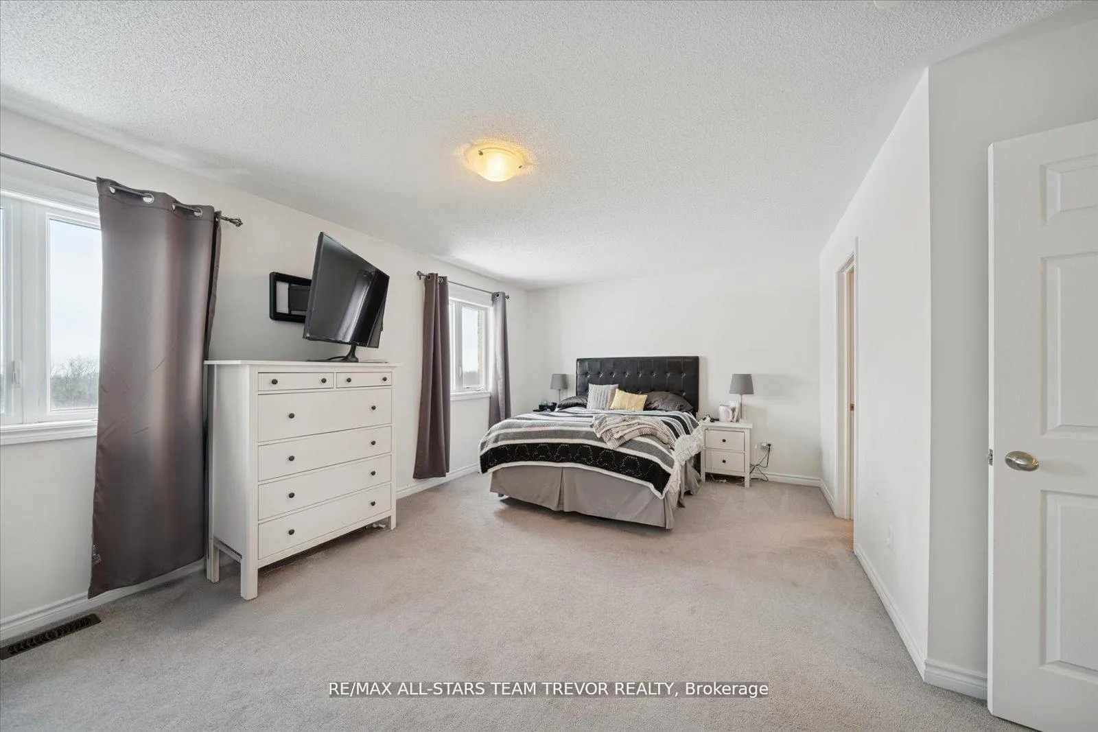 Photo 18 of 1265 Harrington Street, Innisfil, Lefroy — HOMEH