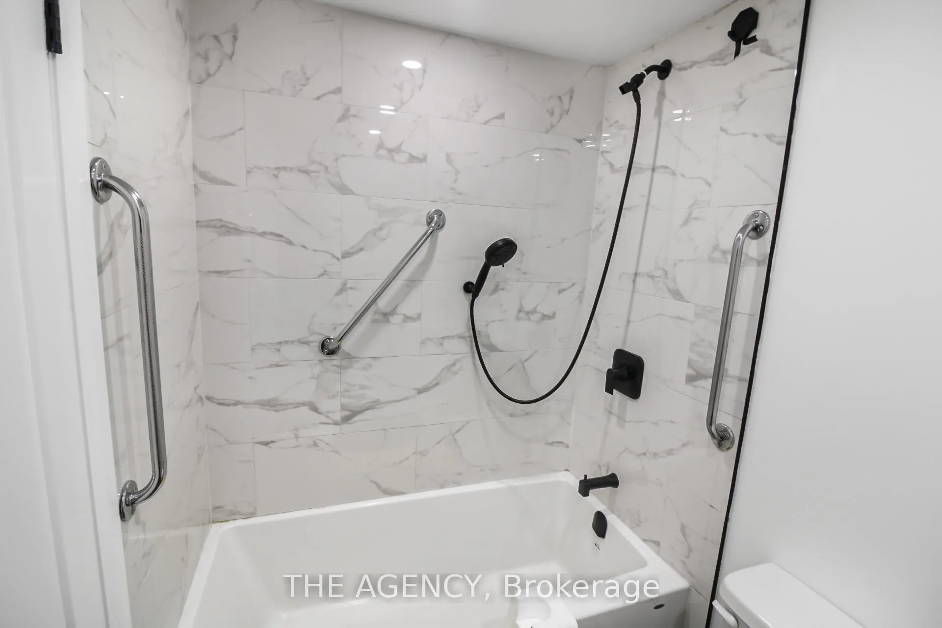 Photo 11 of Unit 507, 15 Albright Road, Hamilton, Vincent — HOMEH