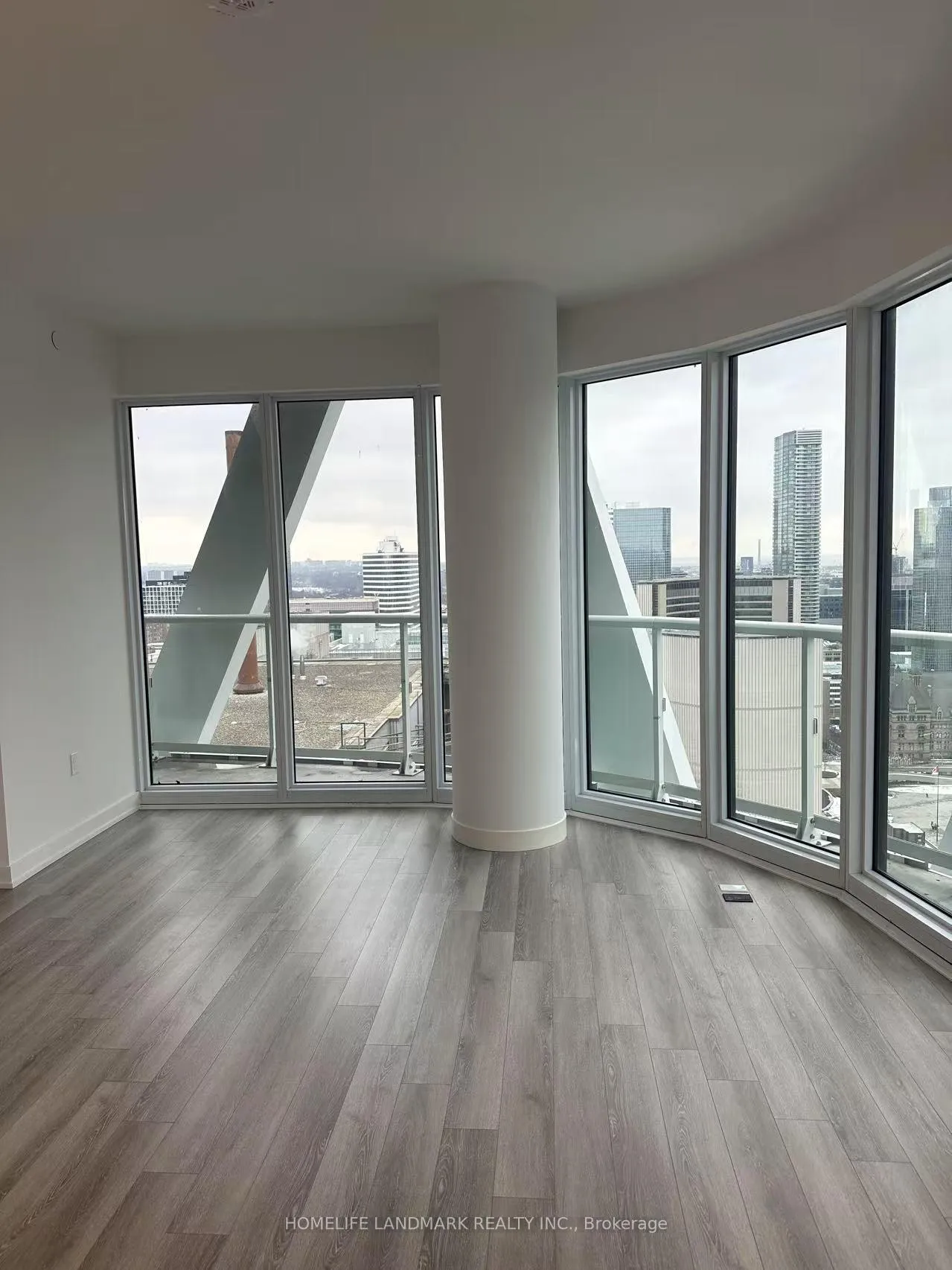 Photo 1 of Unit 3513, 230 Simcoe Street, Toronto, Kensington-Chinatown — HOMEH