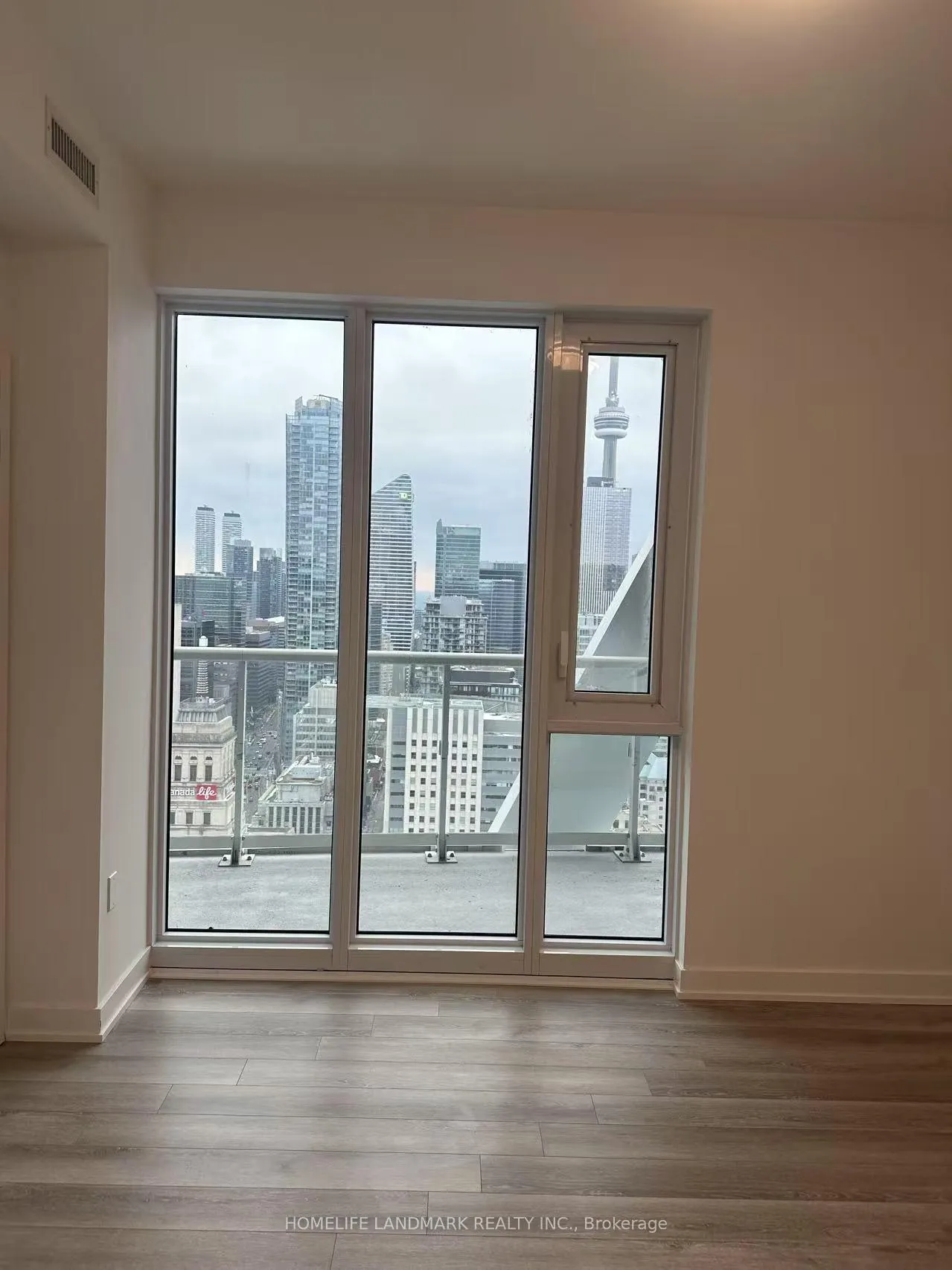 Photo 7 of Unit 3513, 230 Simcoe Street, Toronto, Kensington-Chinatown — HOMEH
