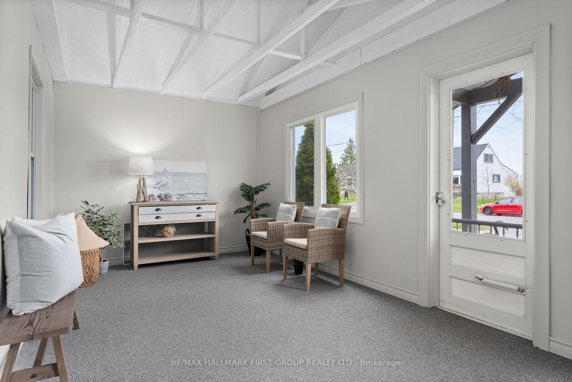 Photo 4 of 142 Burnham Street, Cobourg — HOMEH