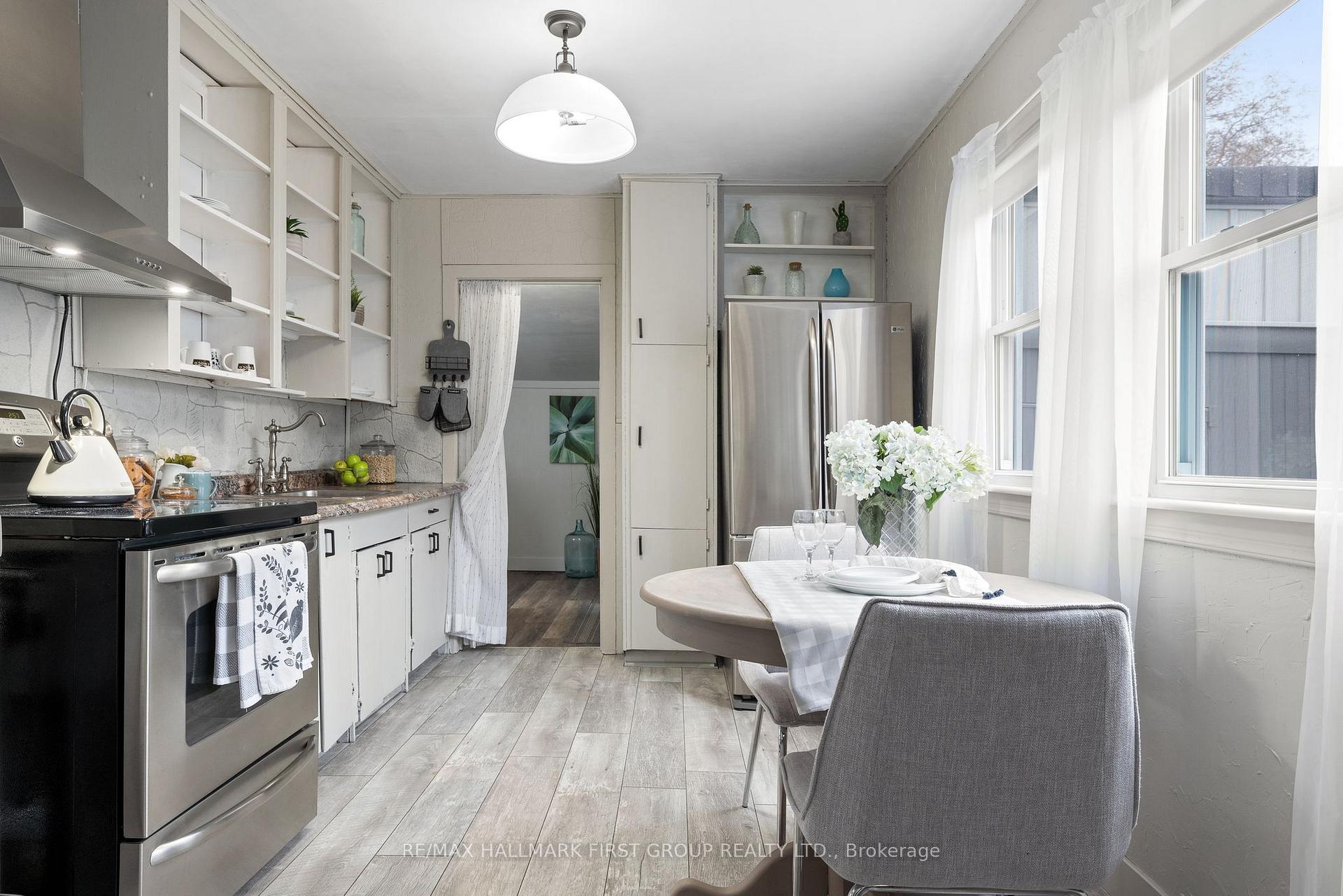 Photo 10 of 142 Burnham Street, Cobourg — HOMEH