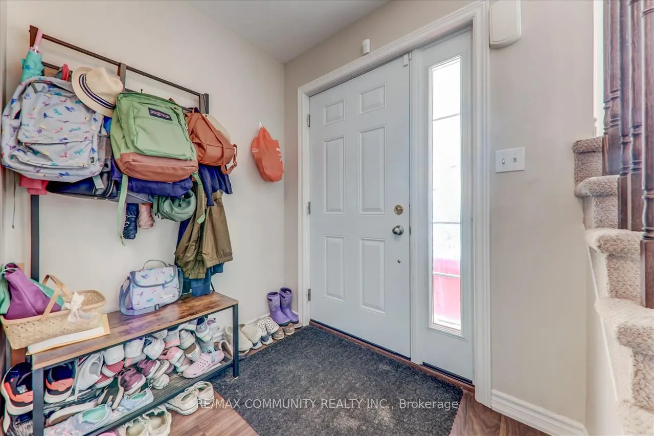 Photo 6 of 1813 Dalhousie Crescent, Oshawa, Samac — HOMEH