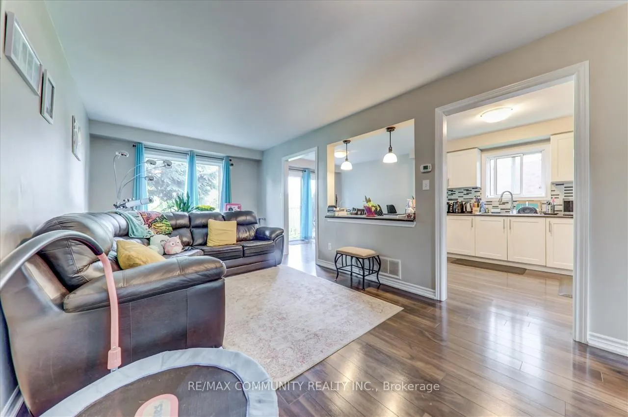 Photo 11 of 1813 Dalhousie Crescent, Oshawa, Samac — HOMEH