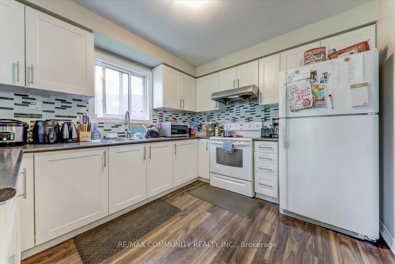 Photo 13 of 1813 Dalhousie Crescent, Oshawa, Samac — HOMEH