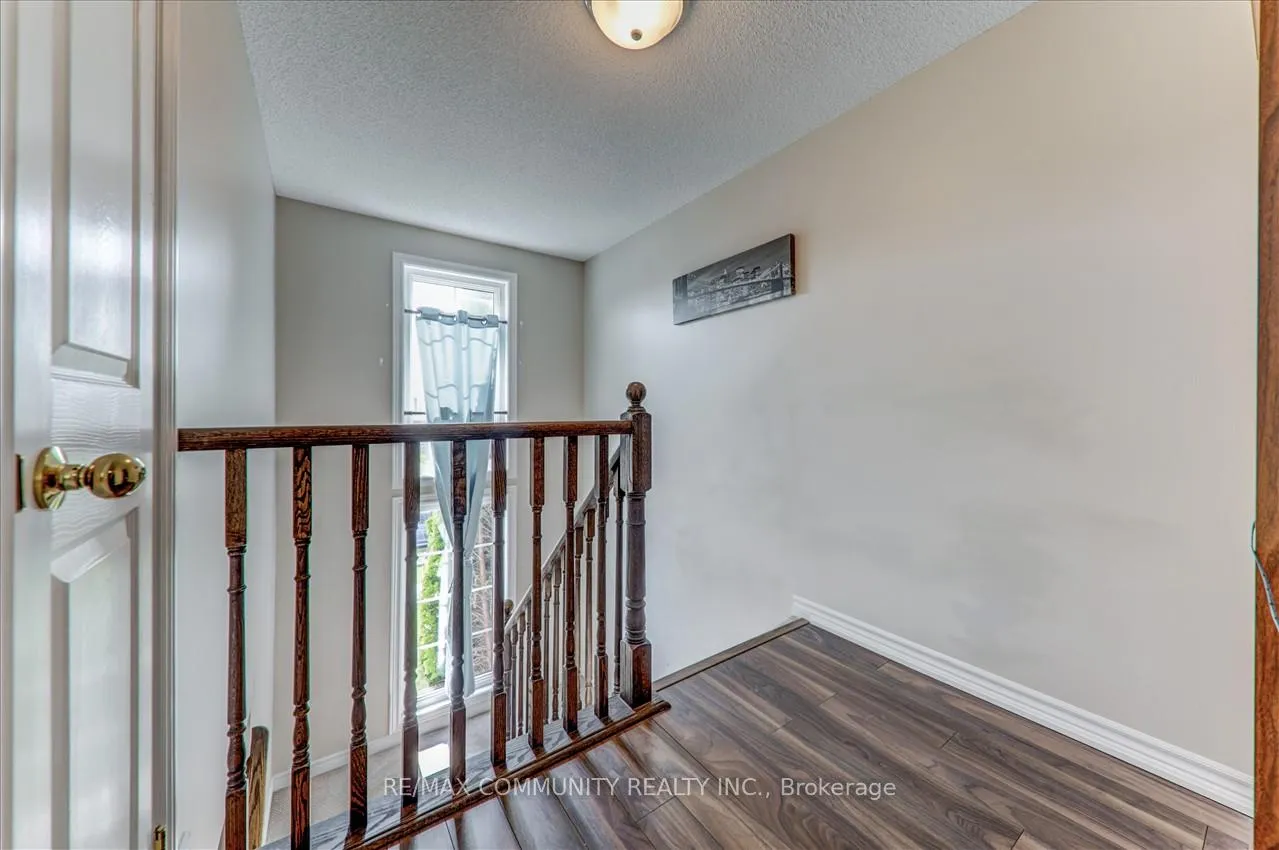 Photo 16 of 1813 Dalhousie Crescent, Oshawa, Samac — HOMEH