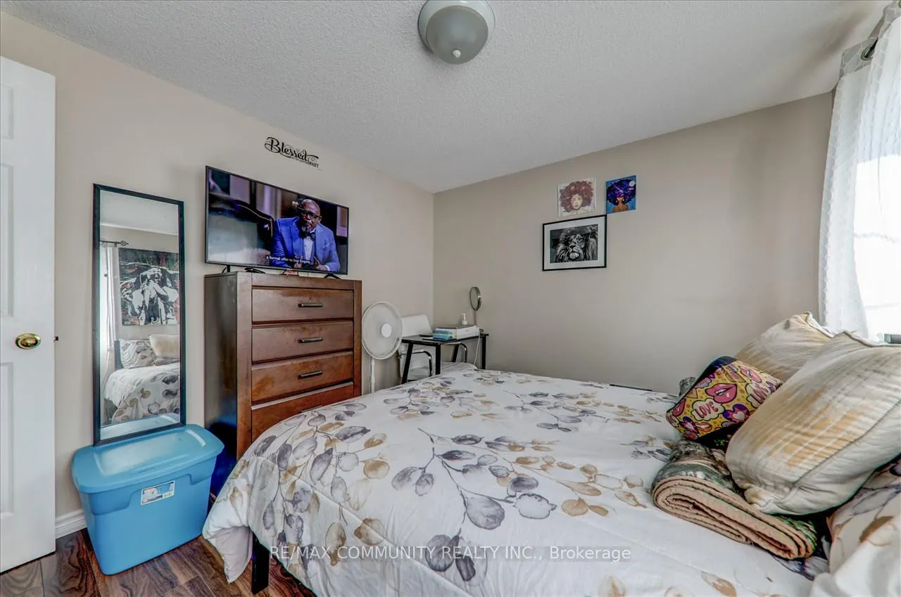 Photo 18 of 1813 Dalhousie Crescent, Oshawa, Samac — HOMEH