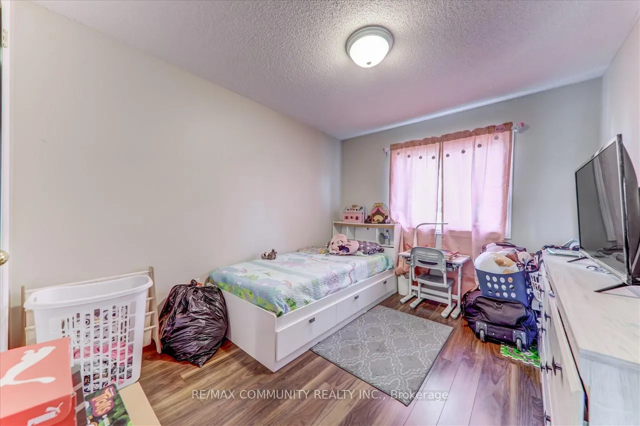 Photo 20 of 1813 Dalhousie Crescent, Oshawa, Samac — HOMEH