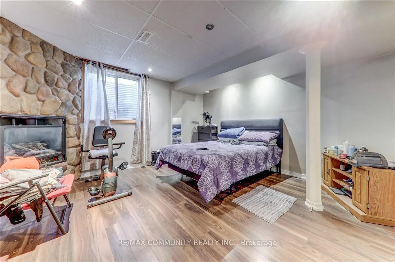 Photo 27 of 1813 Dalhousie Crescent, Oshawa, Samac — HOMEH
