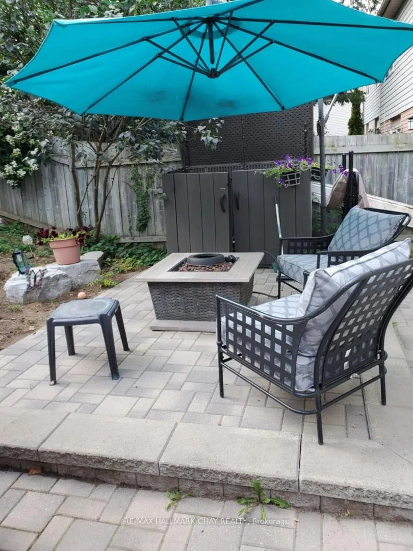 Photo 3 of 94 Churchland Drive, Barrie, Holly — HOMEH