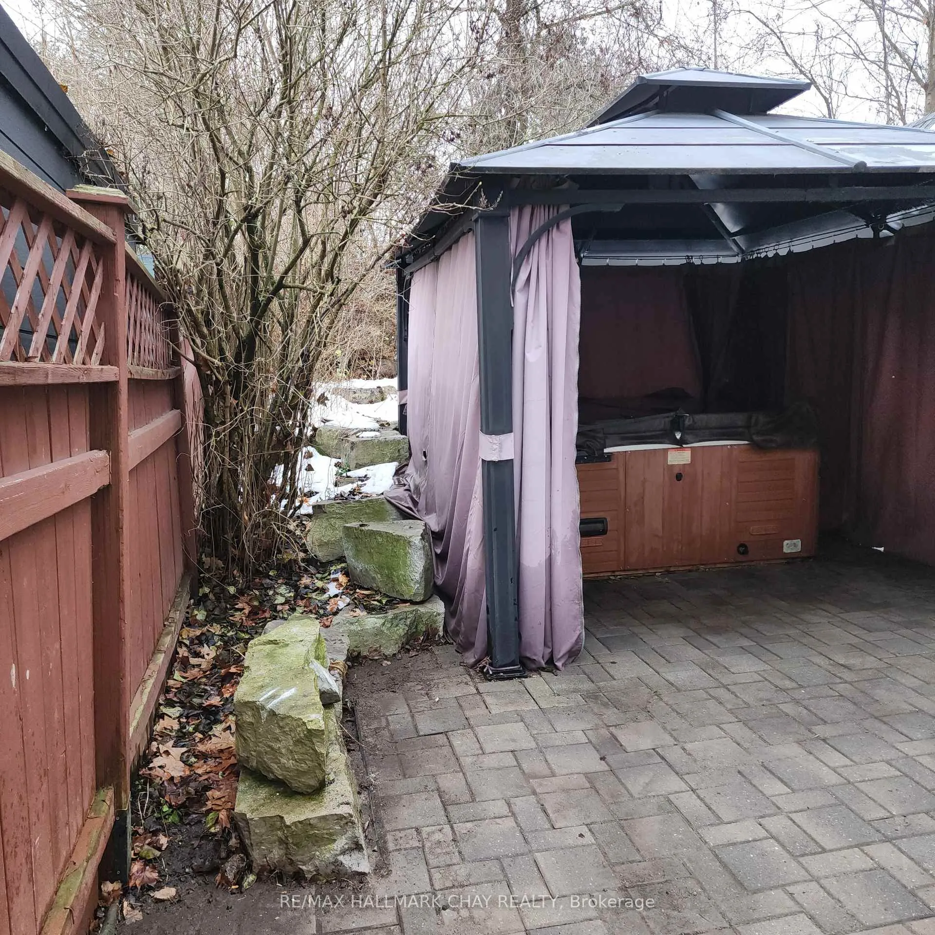 Photo 7 of 94 Churchland Drive, Barrie, Holly — HOMEH