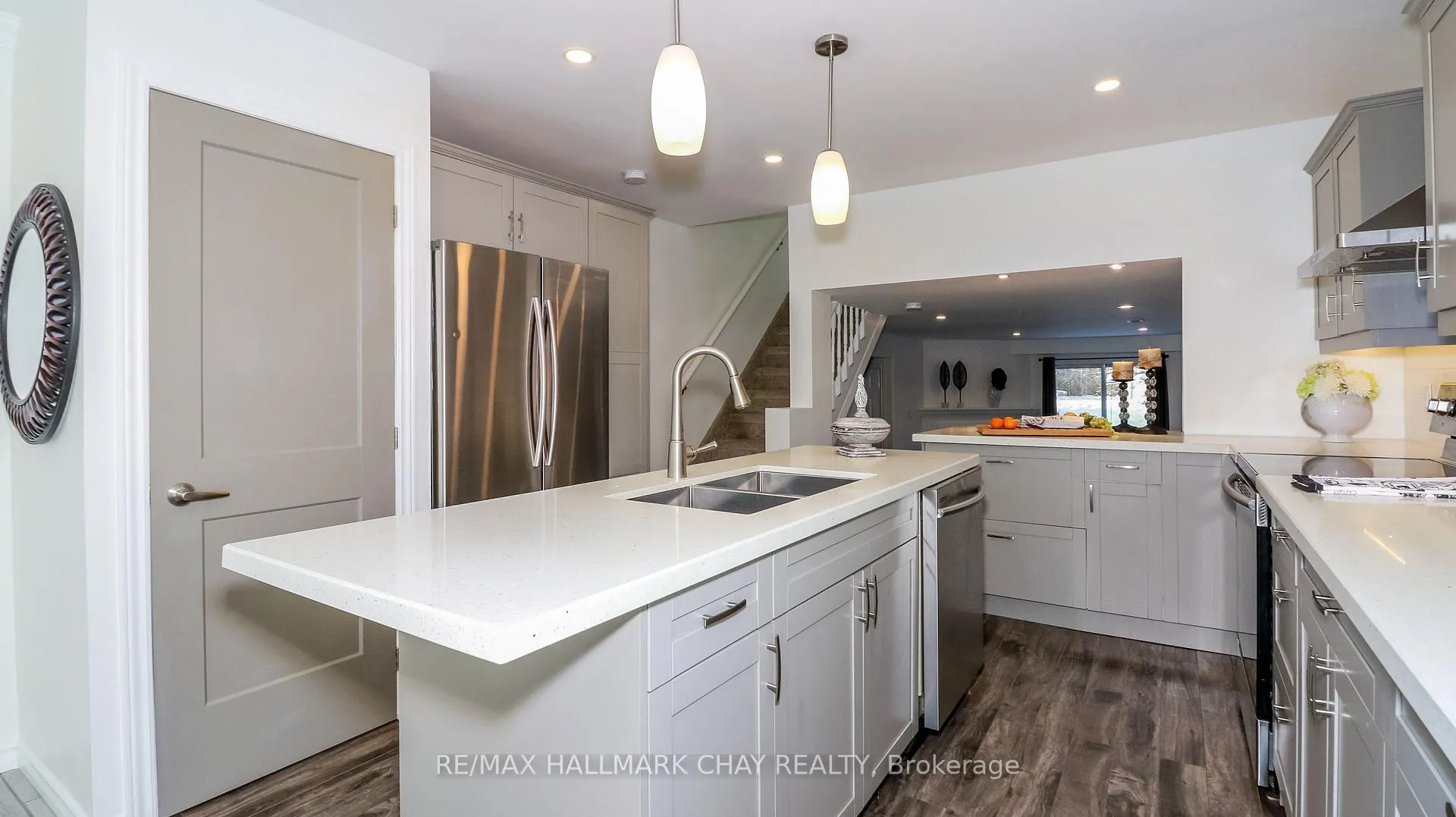 Photo 11 of 94 Churchland Drive, Barrie, Holly — HOMEH
