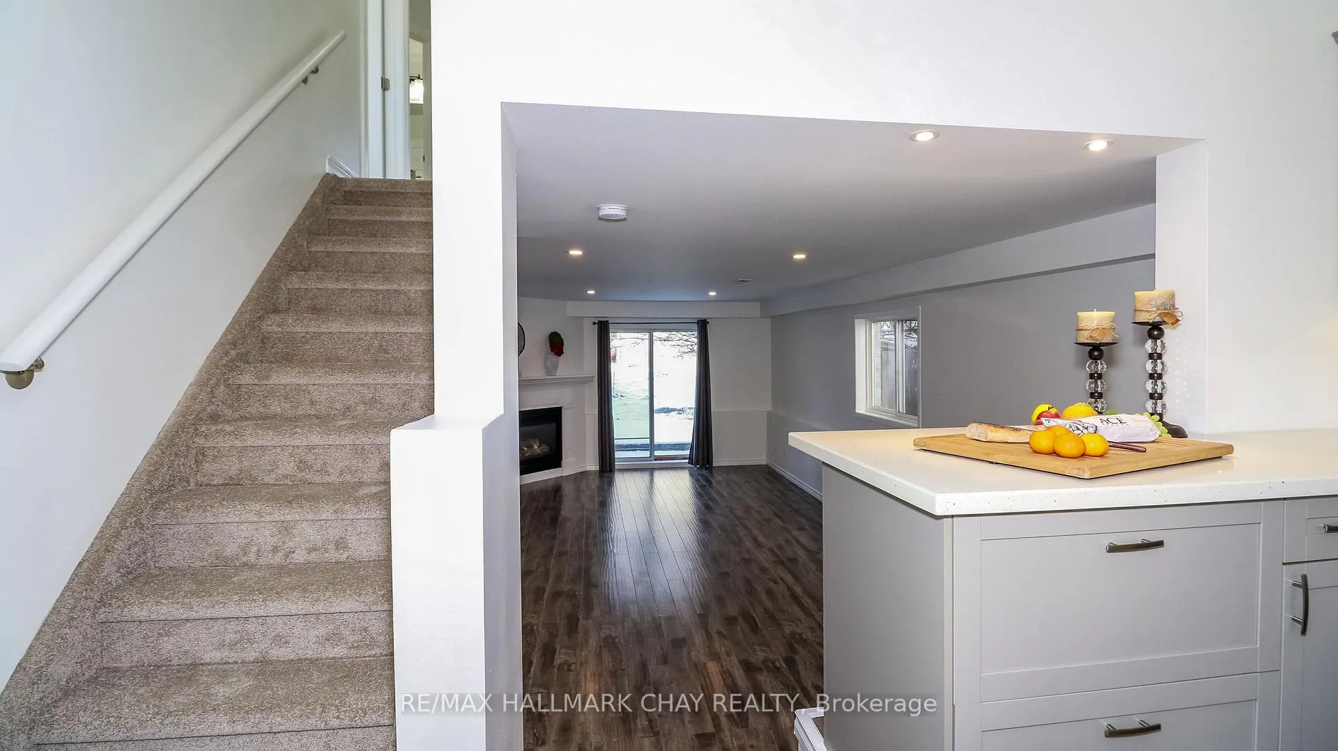 Photo 13 of 94 Churchland Drive, Barrie, Holly — HOMEH