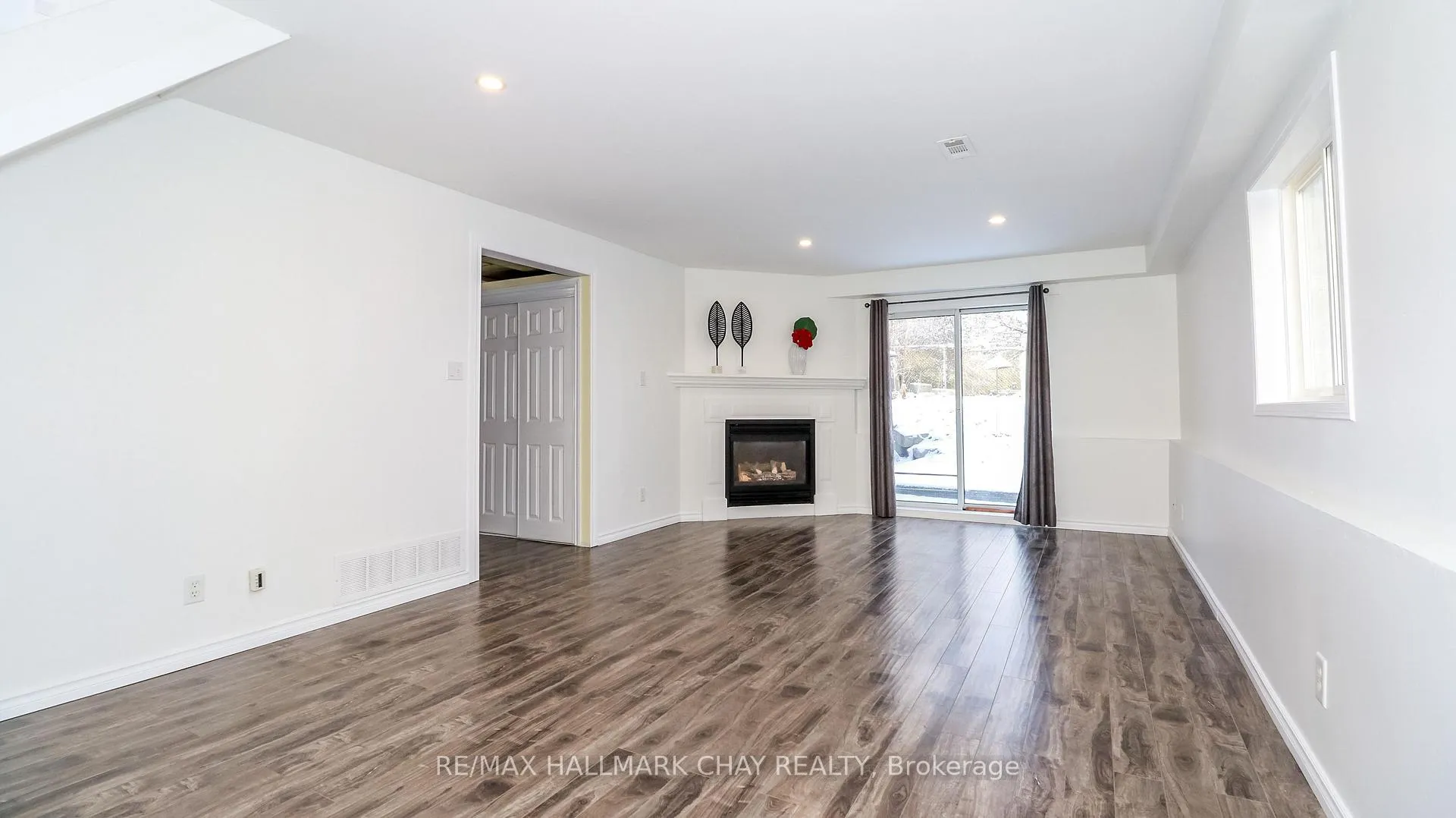 Photo 22 of 94 Churchland Drive, Barrie, Holly — HOMEH
