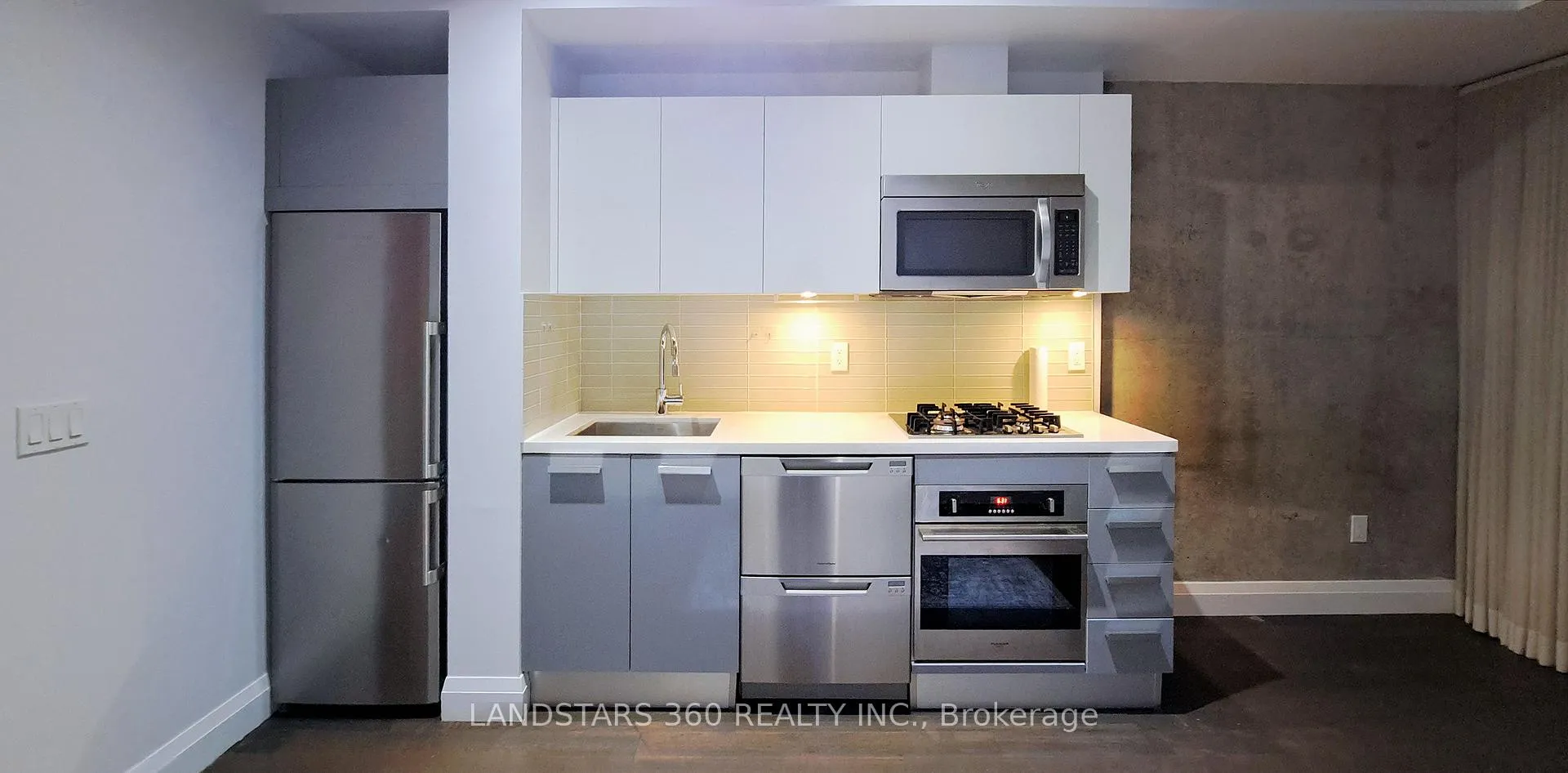 Photo 3 of Unit 1905, 224 King Street W, Toronto, Waterfront Communities — HOMEH