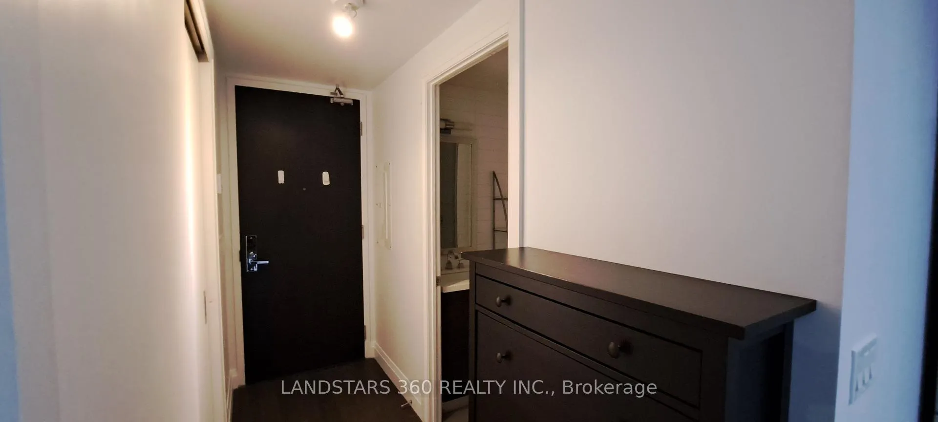 Photo 7 of Unit 1905, 224 King Street W, Toronto, Waterfront Communities — HOMEH