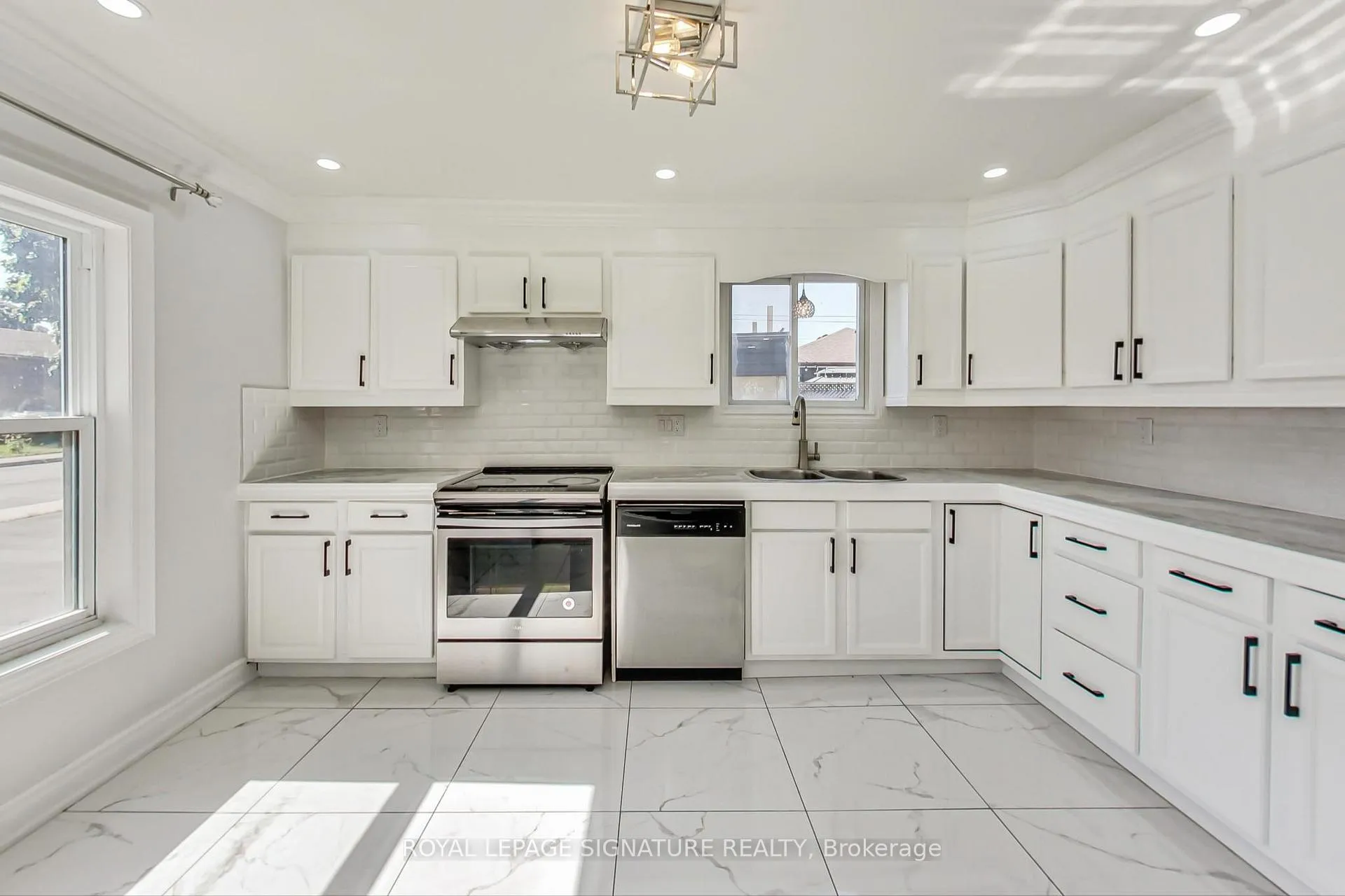 Photo 7 of 763 Tate Avenue, Hamilton, Parkview — HOMEH