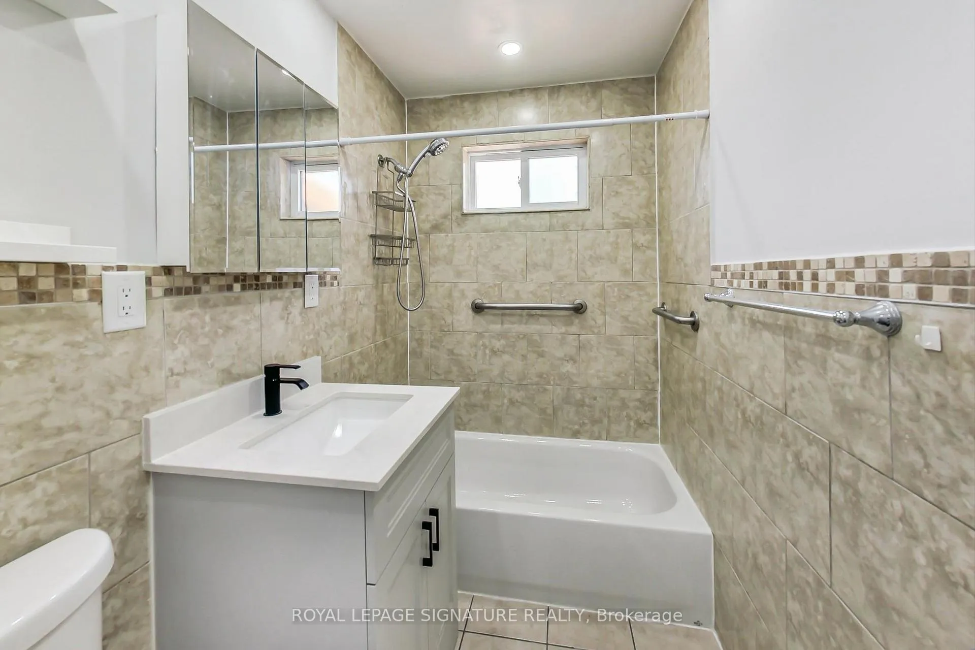 Photo 19 of 763 Tate Avenue, Hamilton, Parkview — HOMEH