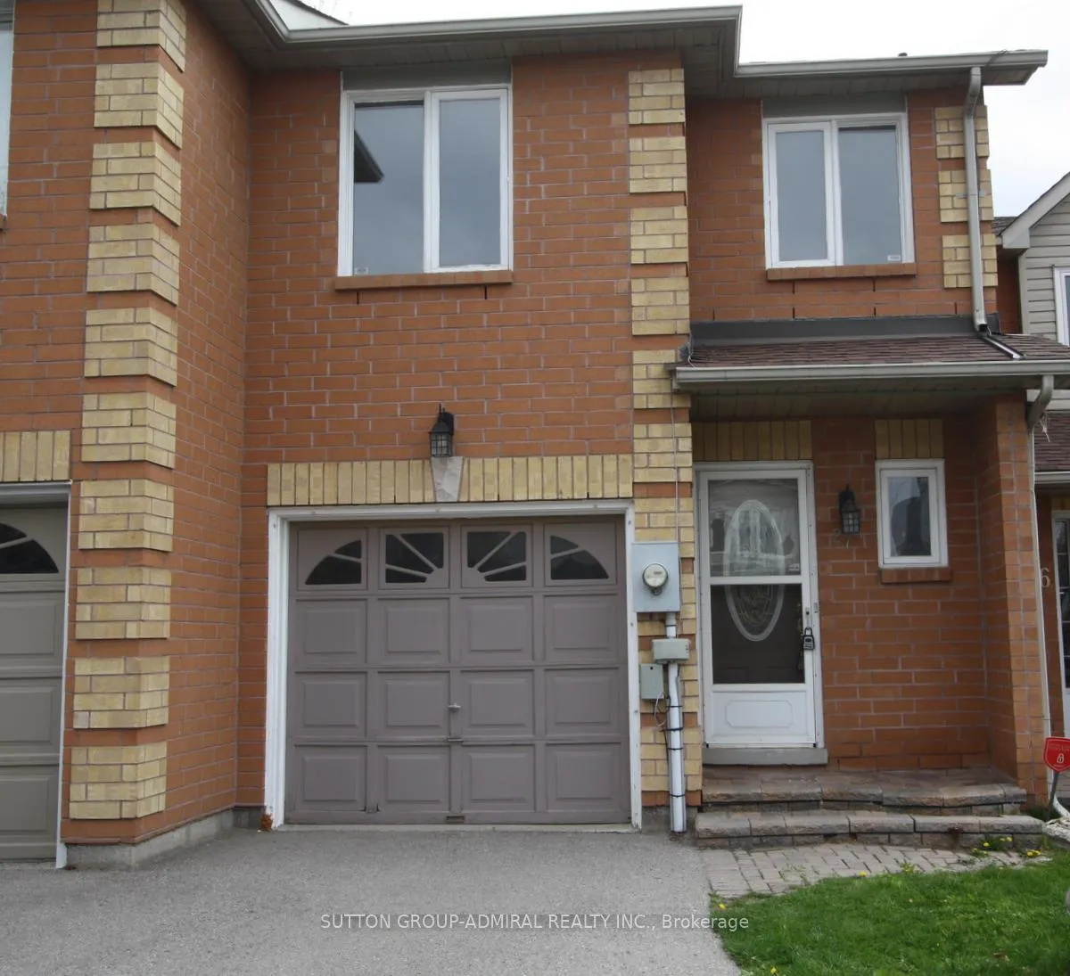 Front of Unit 27, 811 Wilson Road N