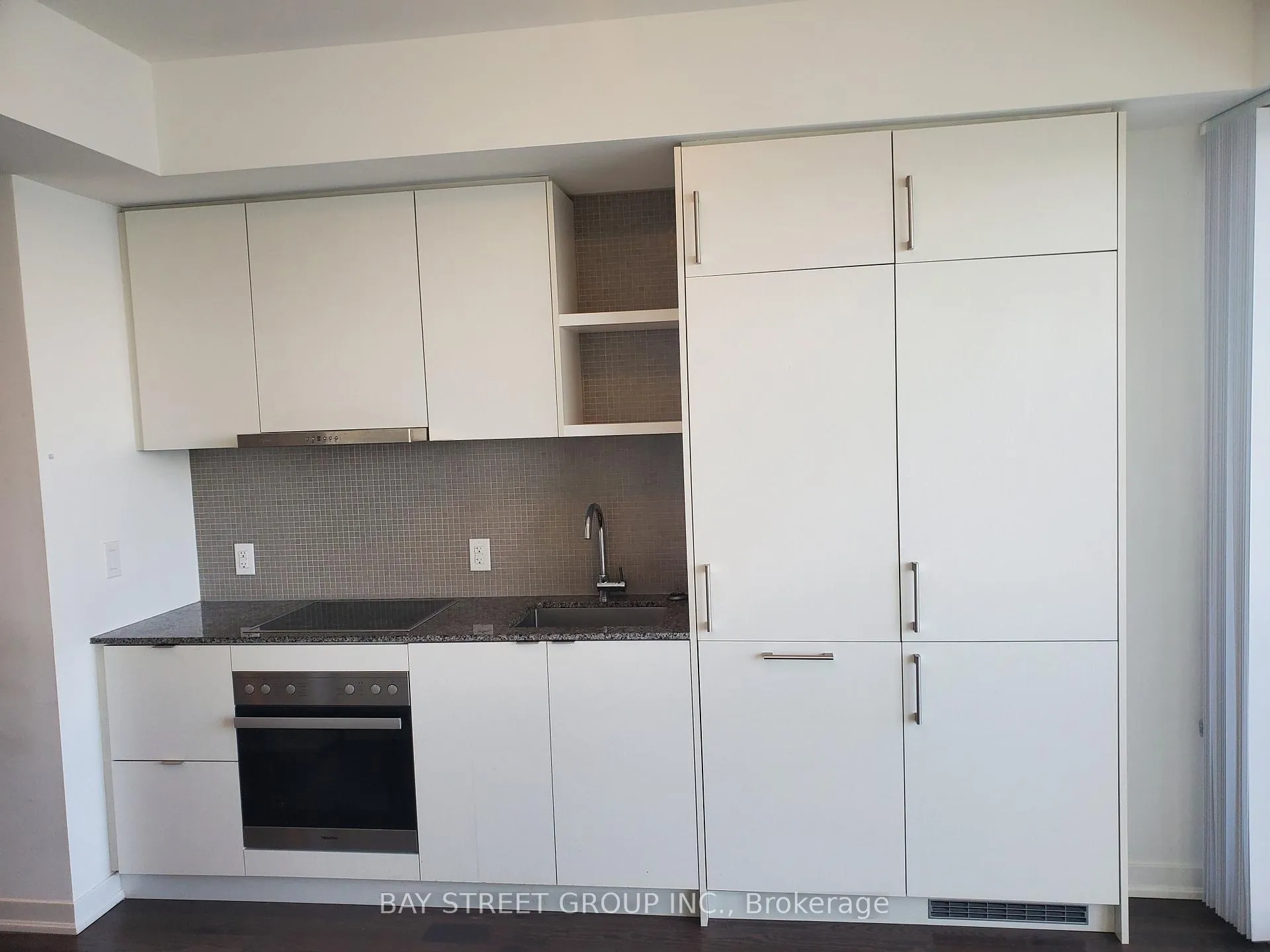 Photo 4 of Unit 6708, 100 Harbour Street, Toronto, Waterfront Communities — HOMEH