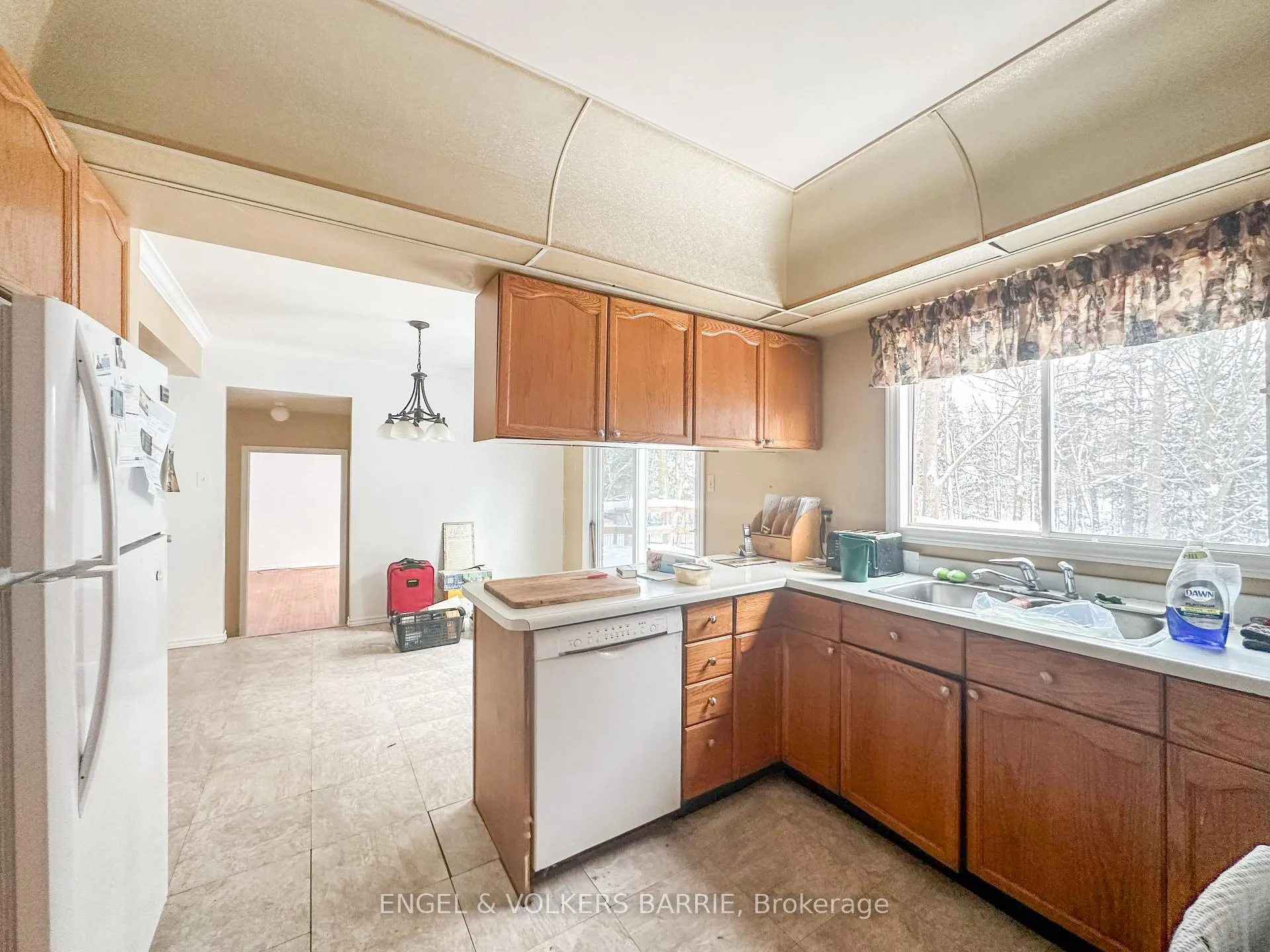 Photo 9 of 48 Redfern Avenue, Barrie, Holly — HOMEH