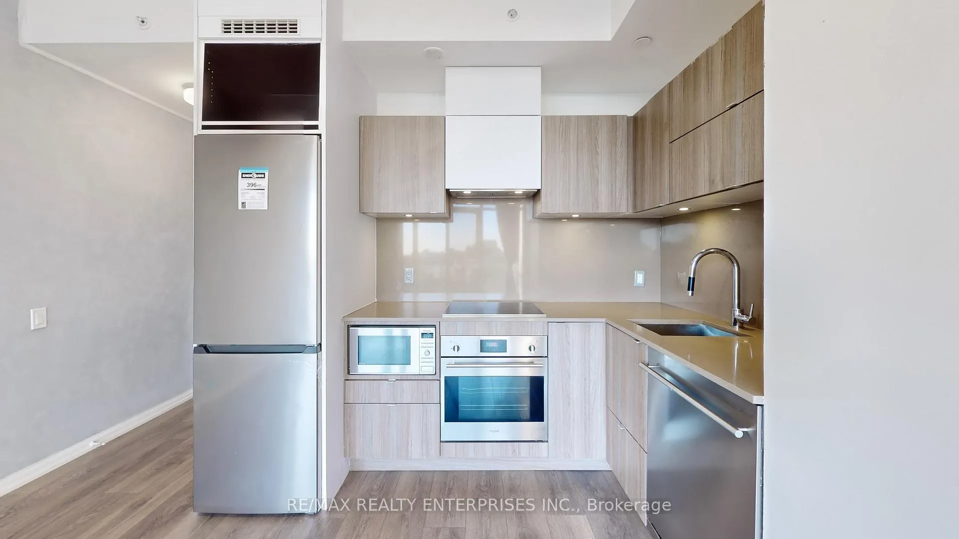 Photo 2 of Unit 1301, 125 Peter Street, Toronto, Waterfront Communities — HOMEH