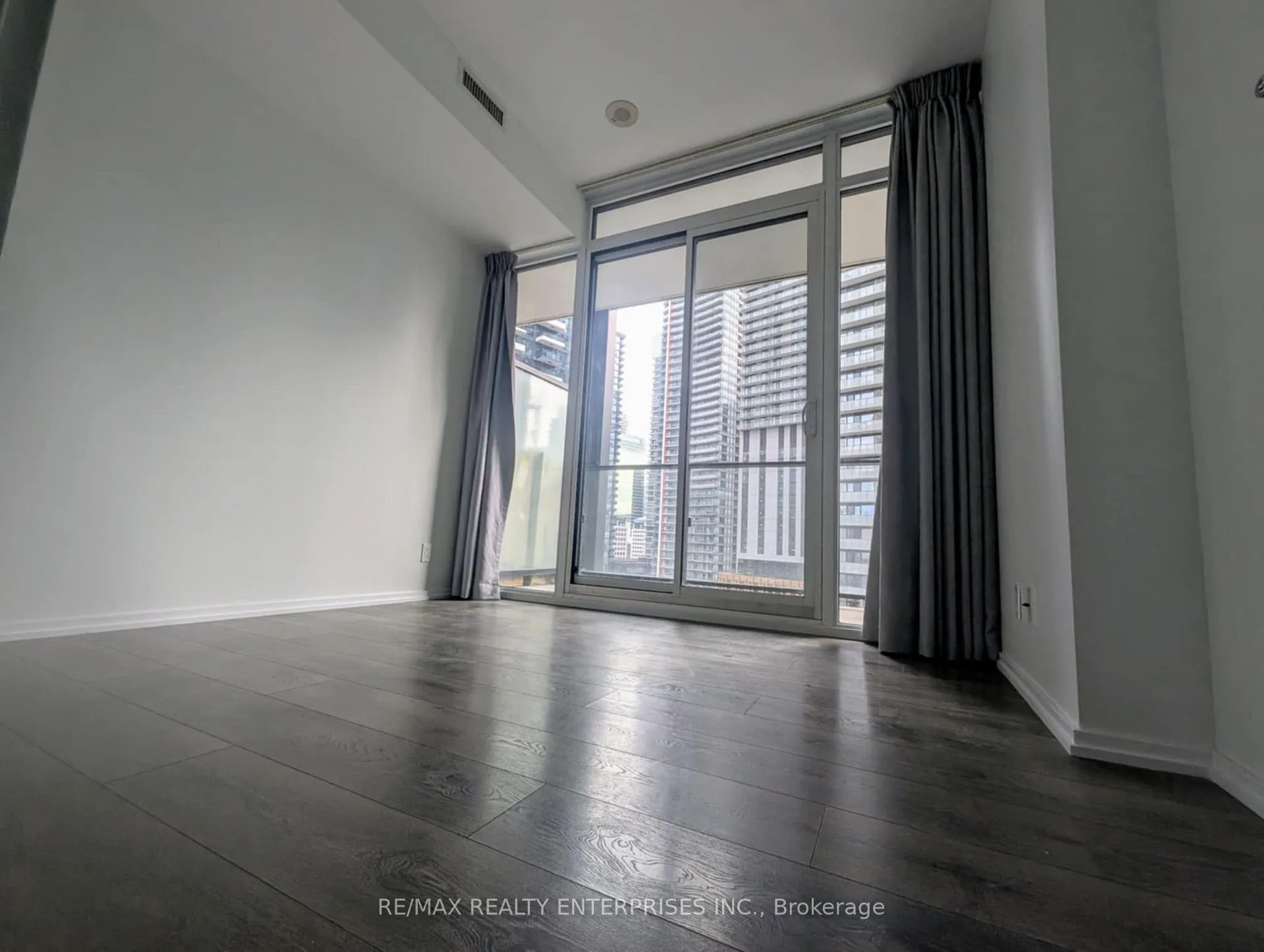 Photo 9 of Unit 1301, 125 Peter Street, Toronto, Waterfront Communities — HOMEH