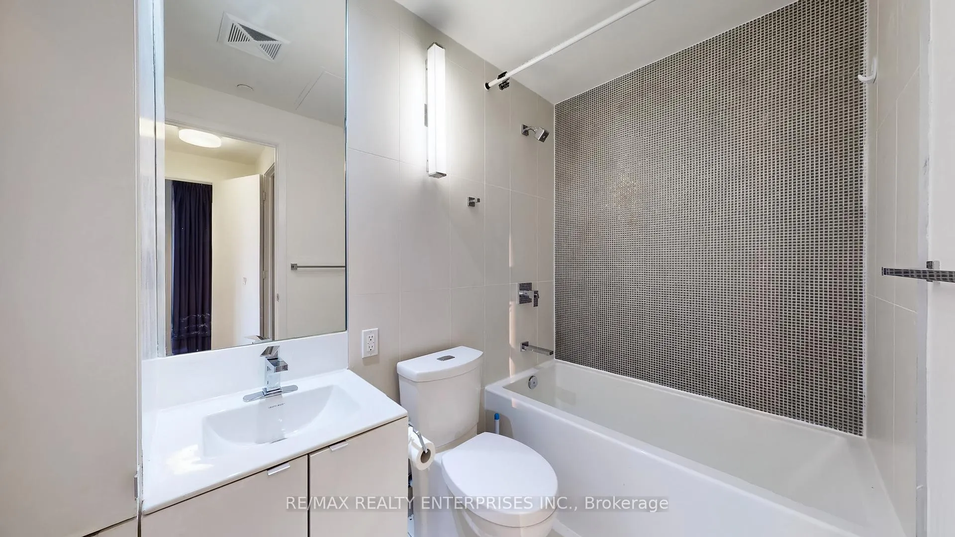 Photo 11 of Unit 1301, 125 Peter Street, Toronto, Waterfront Communities — HOMEH