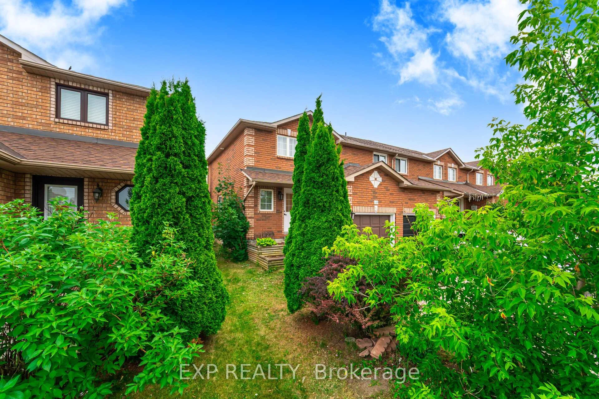 Photo 4 of 145 Courtney Crescent, Barrie, Painswick South — HOMEH