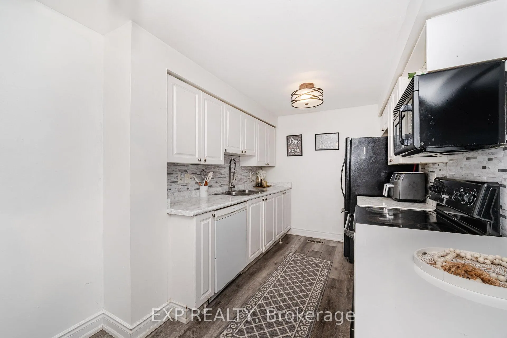 Photo 12 of 145 Courtney Crescent, Barrie, Painswick South — HOMEH