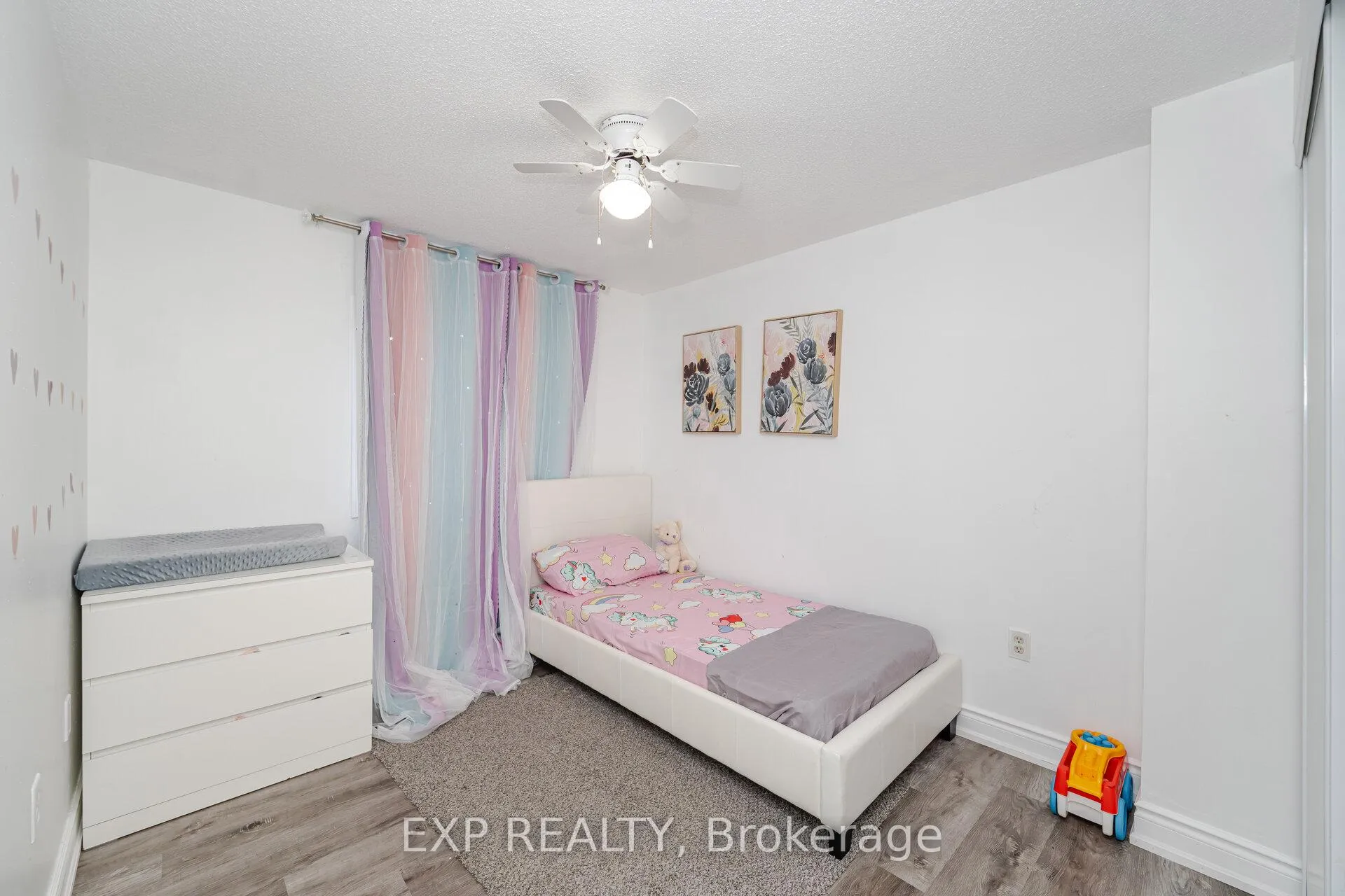 Photo 18 of 145 Courtney Crescent, Barrie, Painswick South — HOMEH