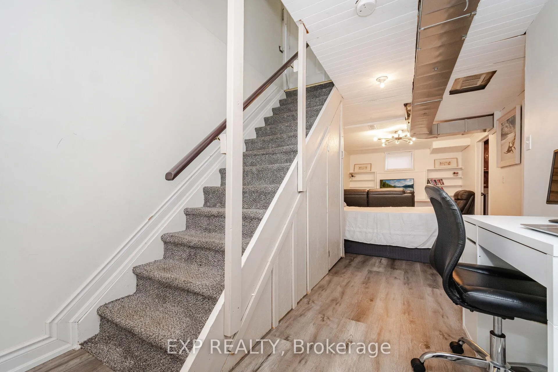 Photo 21 of 145 Courtney Crescent, Barrie, Painswick South — HOMEH
