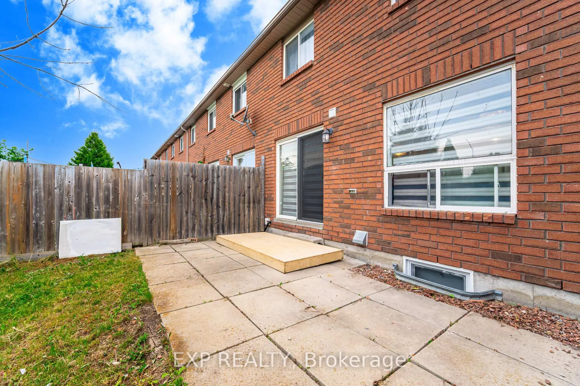 Photo 27 of 145 Courtney Crescent, Barrie, Painswick South — HOMEH