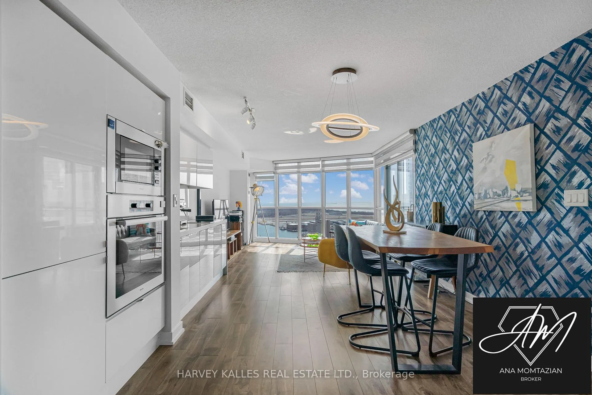 Front of Unit 2909, 21 Iceboat Terrace
