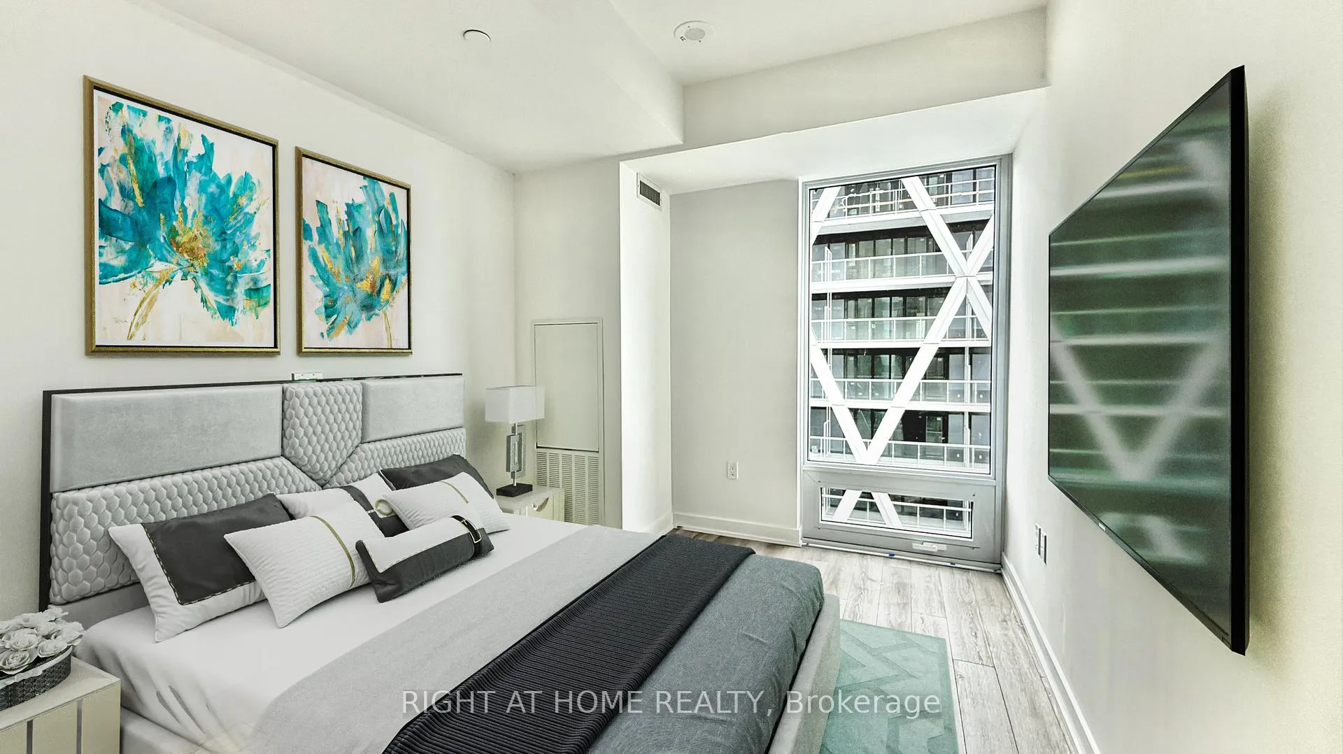 Photo 4 of Unit 3306, 238 Simcoe Street, Toronto, Kensington-Chinatown — HOMEH