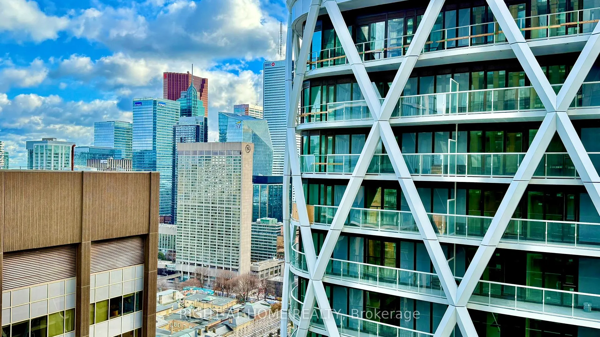 Photo 10 of Unit 3306, 238 Simcoe Street, Toronto, Kensington-Chinatown — HOMEH