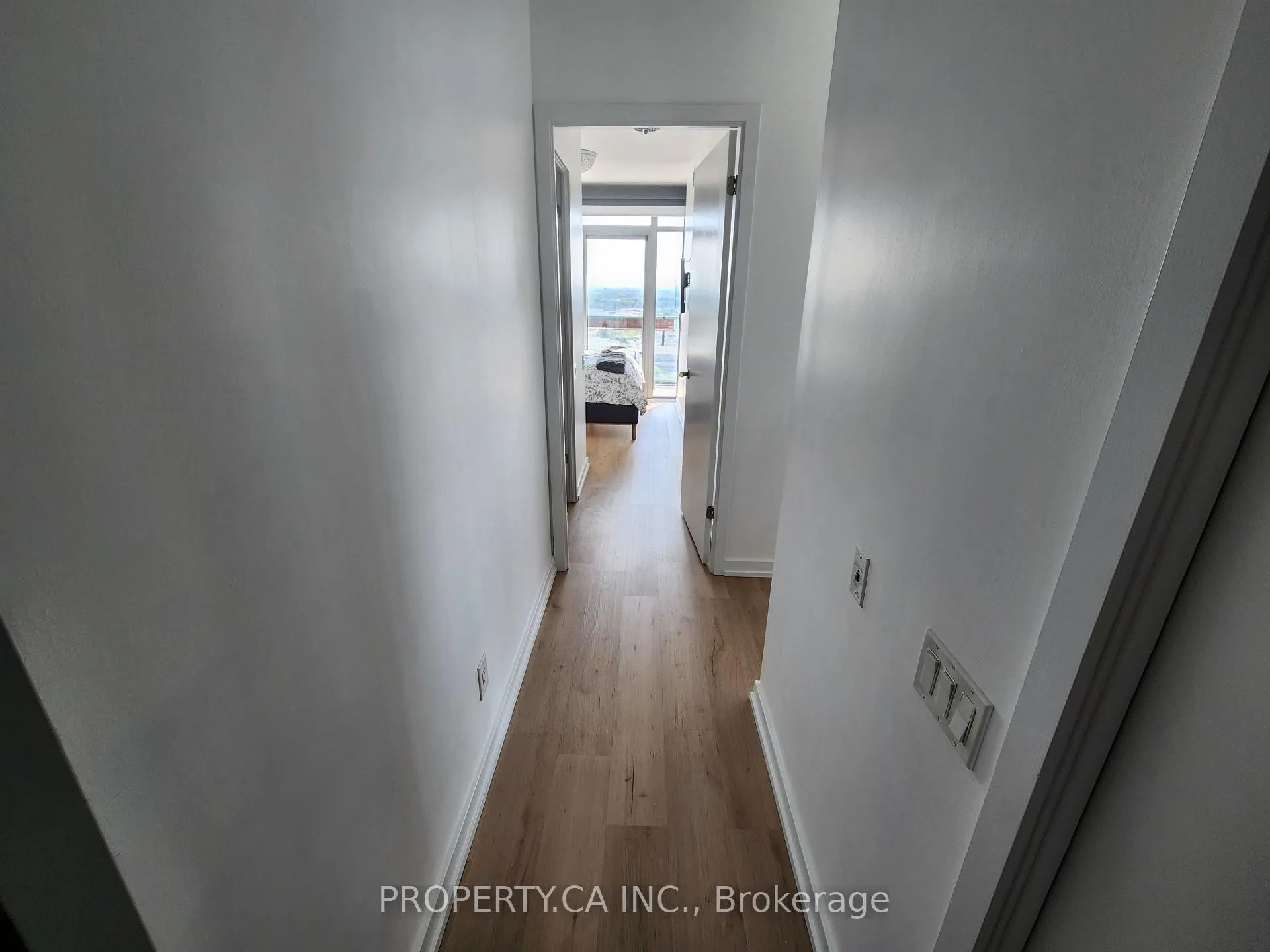 Photo 3 of Unit 2510, 105 The Queensway, Toronto, High Park-Swansea — HOMEH