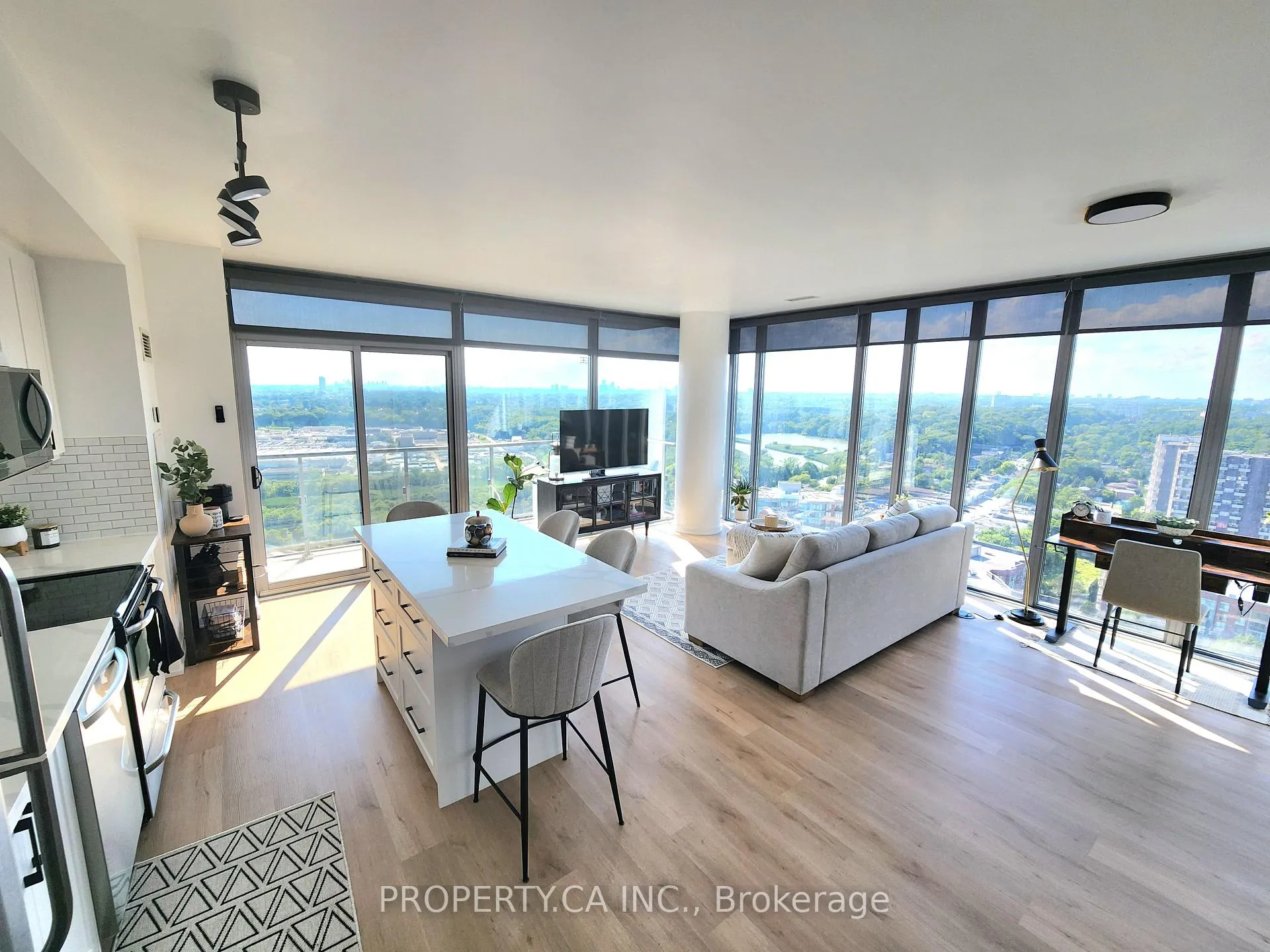 Photo 6 of Unit 2510, 105 The Queensway, Toronto, High Park-Swansea — HOMEH