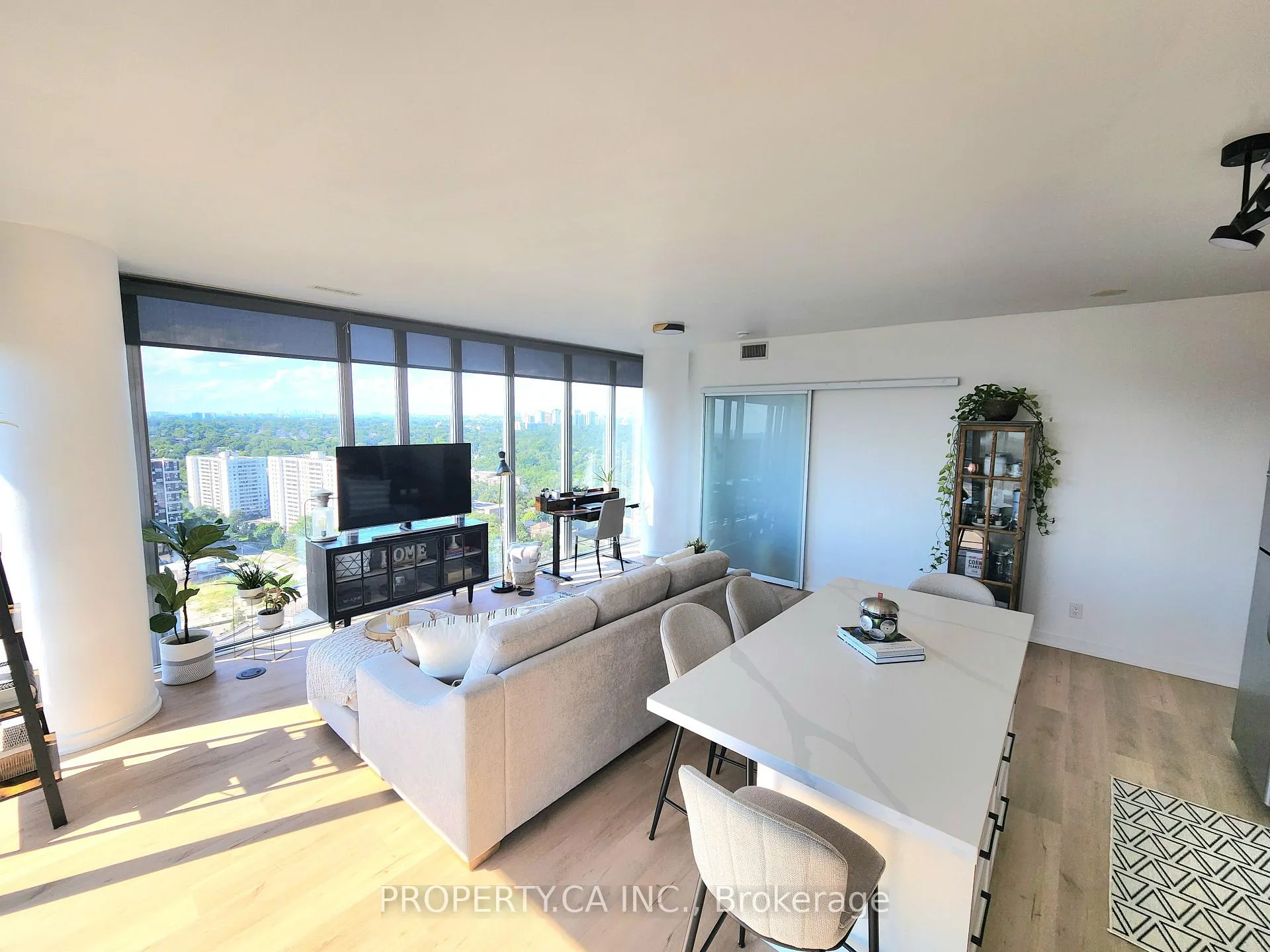 Photo 9 of Unit 2510, 105 The Queensway, Toronto, High Park-Swansea — HOMEH