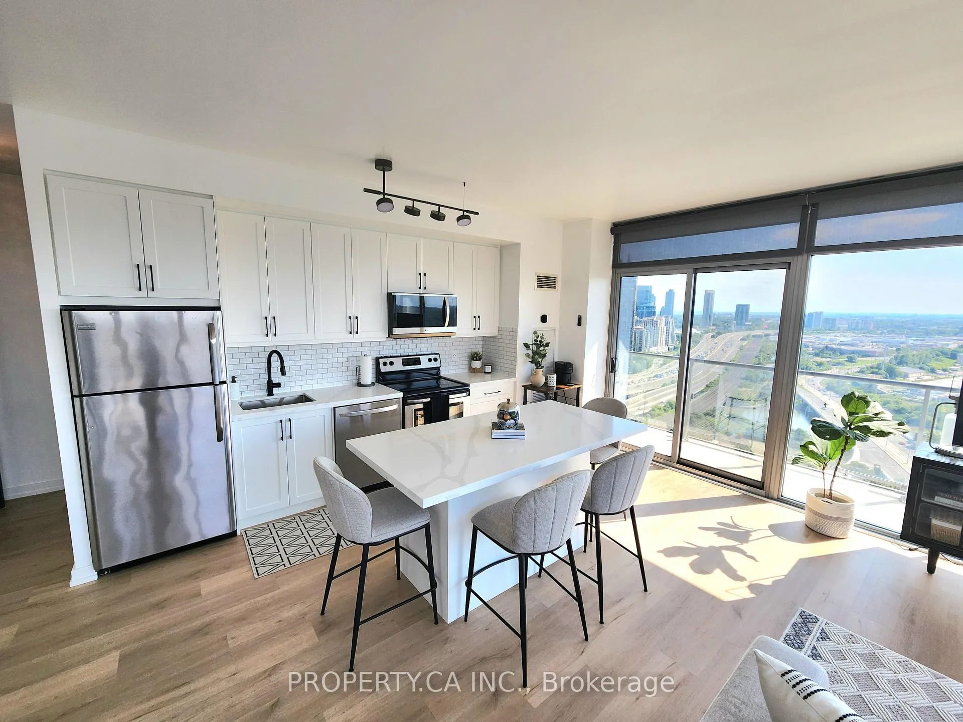 Photo 12 of Unit 2510, 105 The Queensway, Toronto, High Park-Swansea — HOMEH
