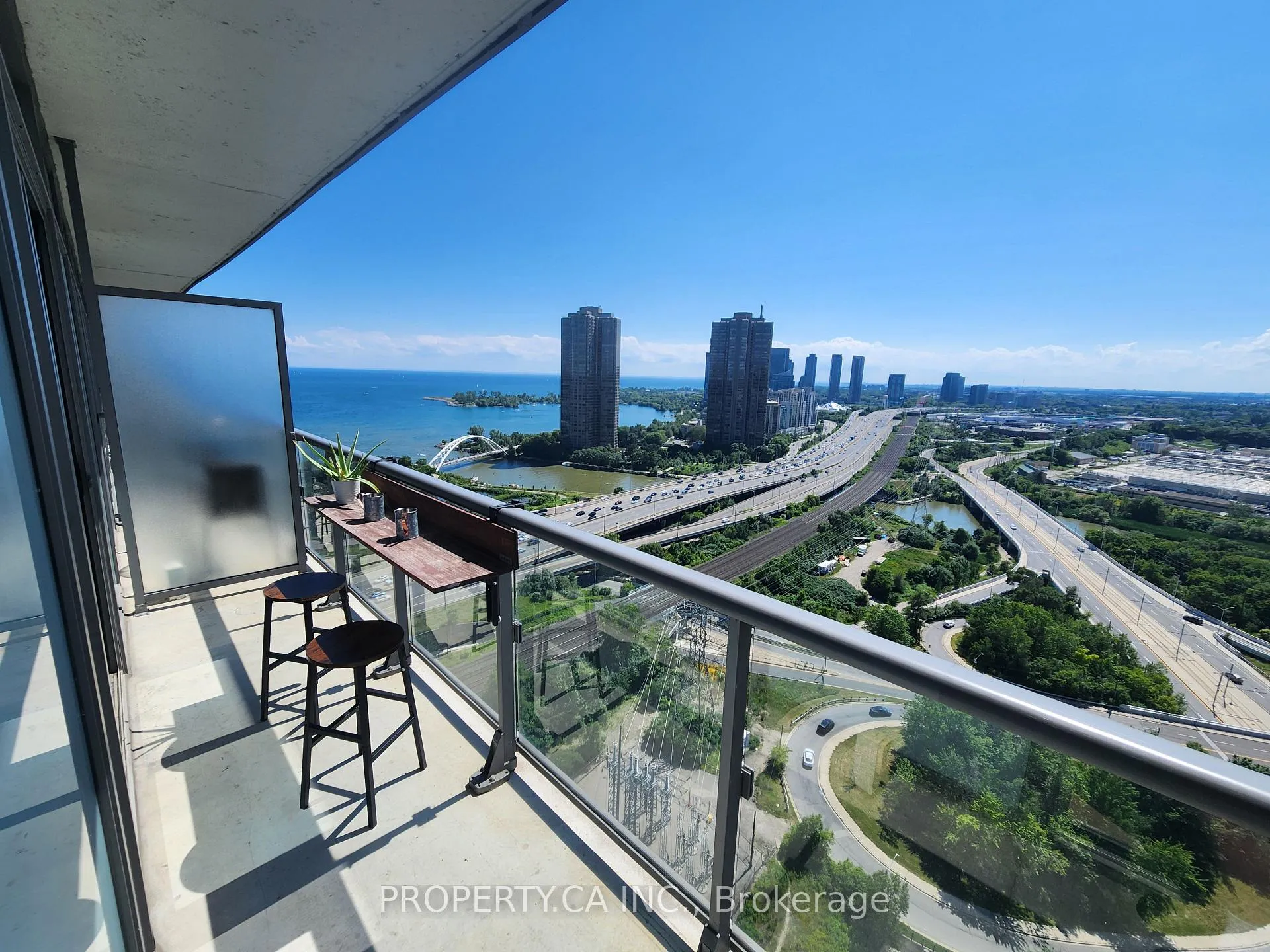 Photo 13 of Unit 2510, 105 The Queensway, Toronto, High Park-Swansea — HOMEH