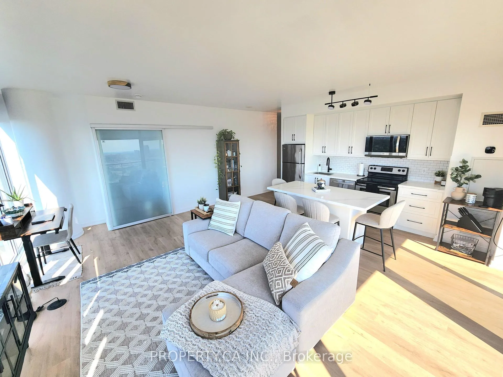 Photo 18 of Unit 2510, 105 The Queensway, Toronto, High Park-Swansea — HOMEH