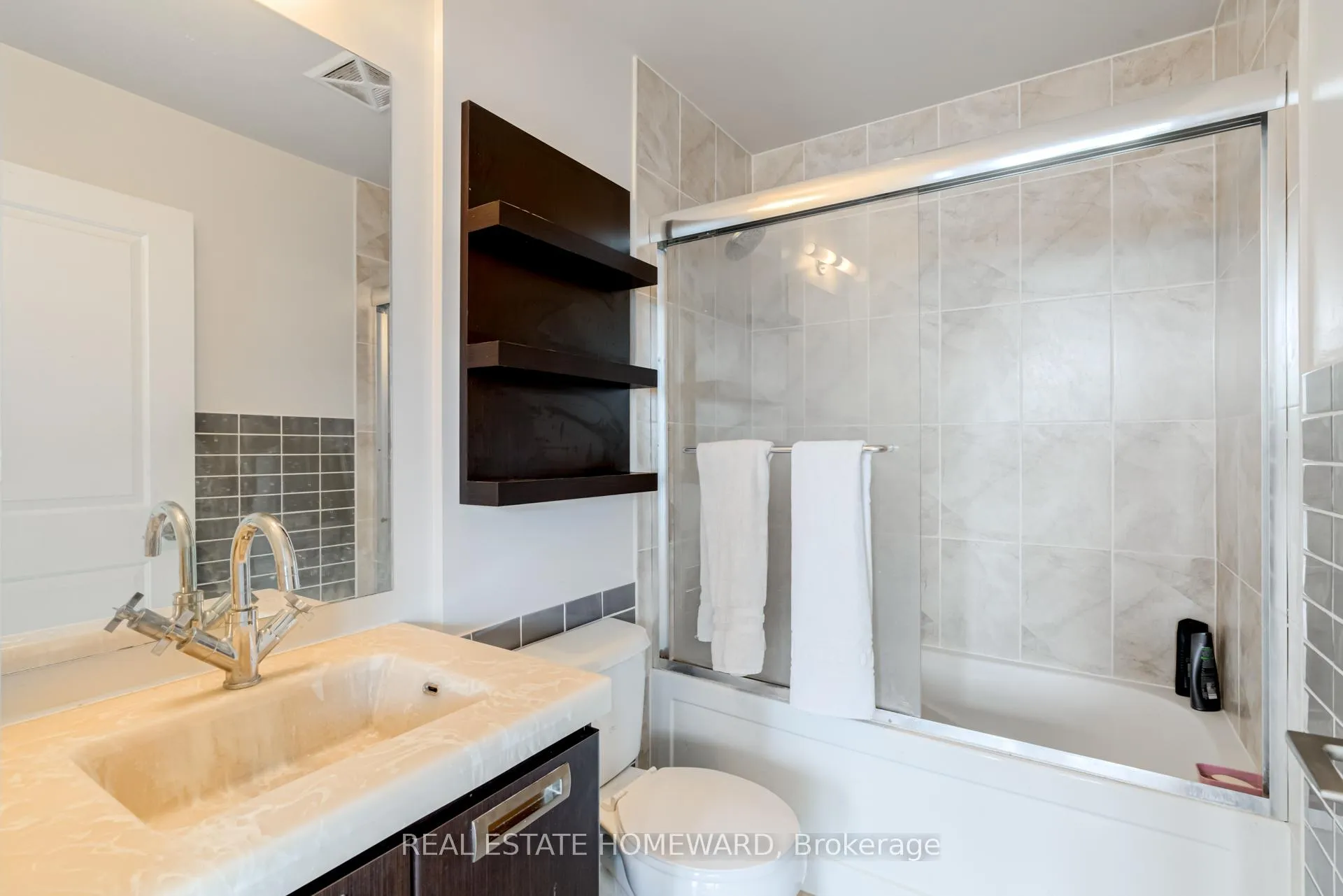 Photo 13 of Unit 1709, 90 Stadium Road, Toronto, Niagara — HOMEH