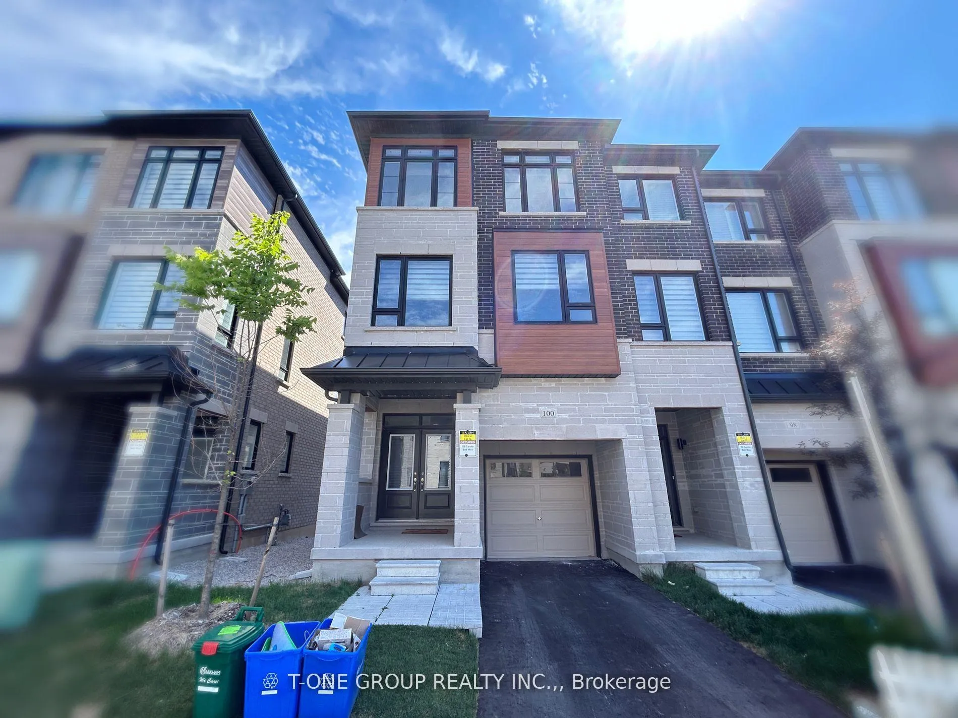 Photo 1 of 100 Carole Bell Way, Markham, Wismer — HOMEH