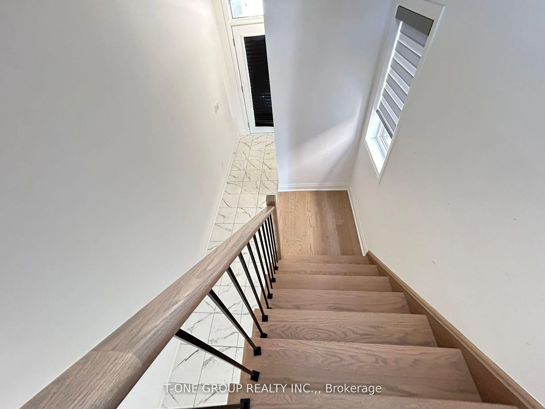 Photo 6 of 100 Carole Bell Way, Markham, Wismer — HOMEH