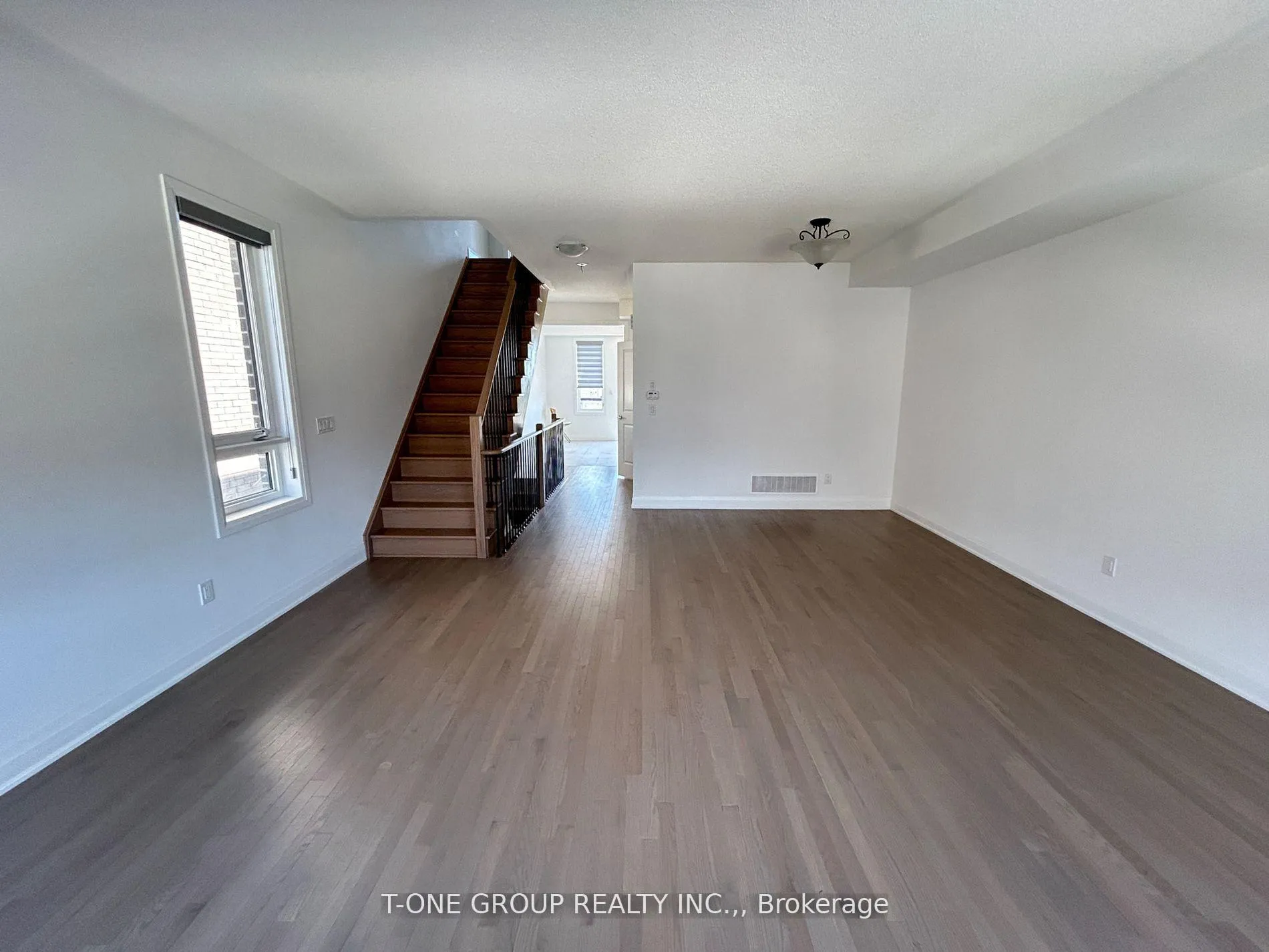 Photo 9 of 100 Carole Bell Way, Markham, Wismer — HOMEH