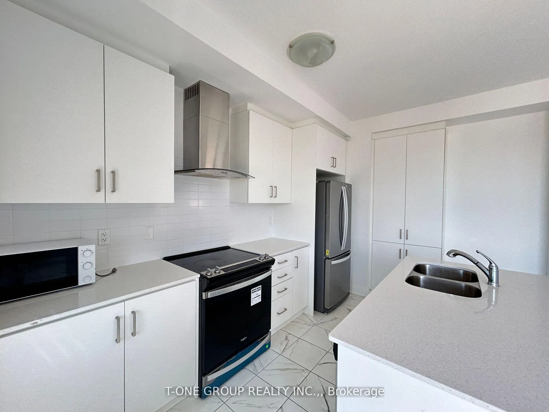 Photo 13 of 100 Carole Bell Way, Markham, Wismer — HOMEH