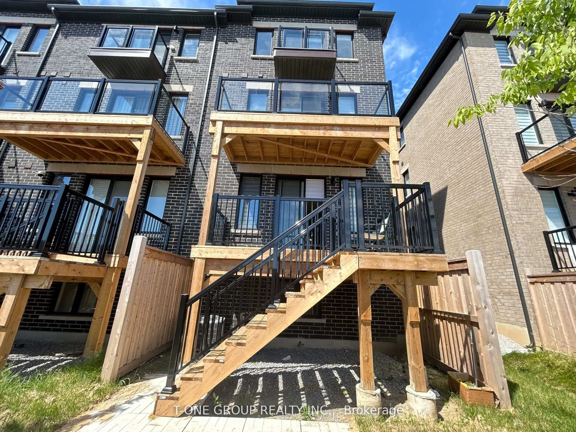 Photo 23 of 100 Carole Bell Way, Markham, Wismer — HOMEH