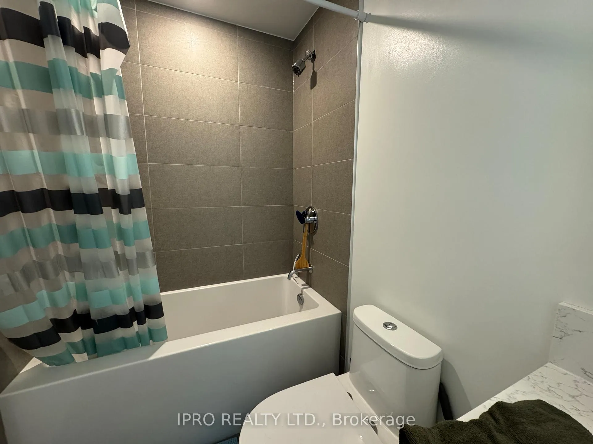 Photo 9 of Unit 1202, 270 Dufferin Street, Toronto, South Parkdale — HOMEH