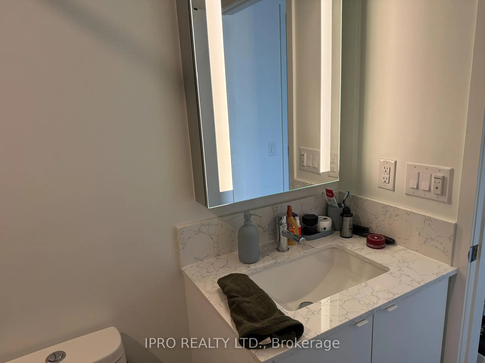 Photo 11 of Unit 1202, 270 Dufferin Street, Toronto, South Parkdale — HOMEH
